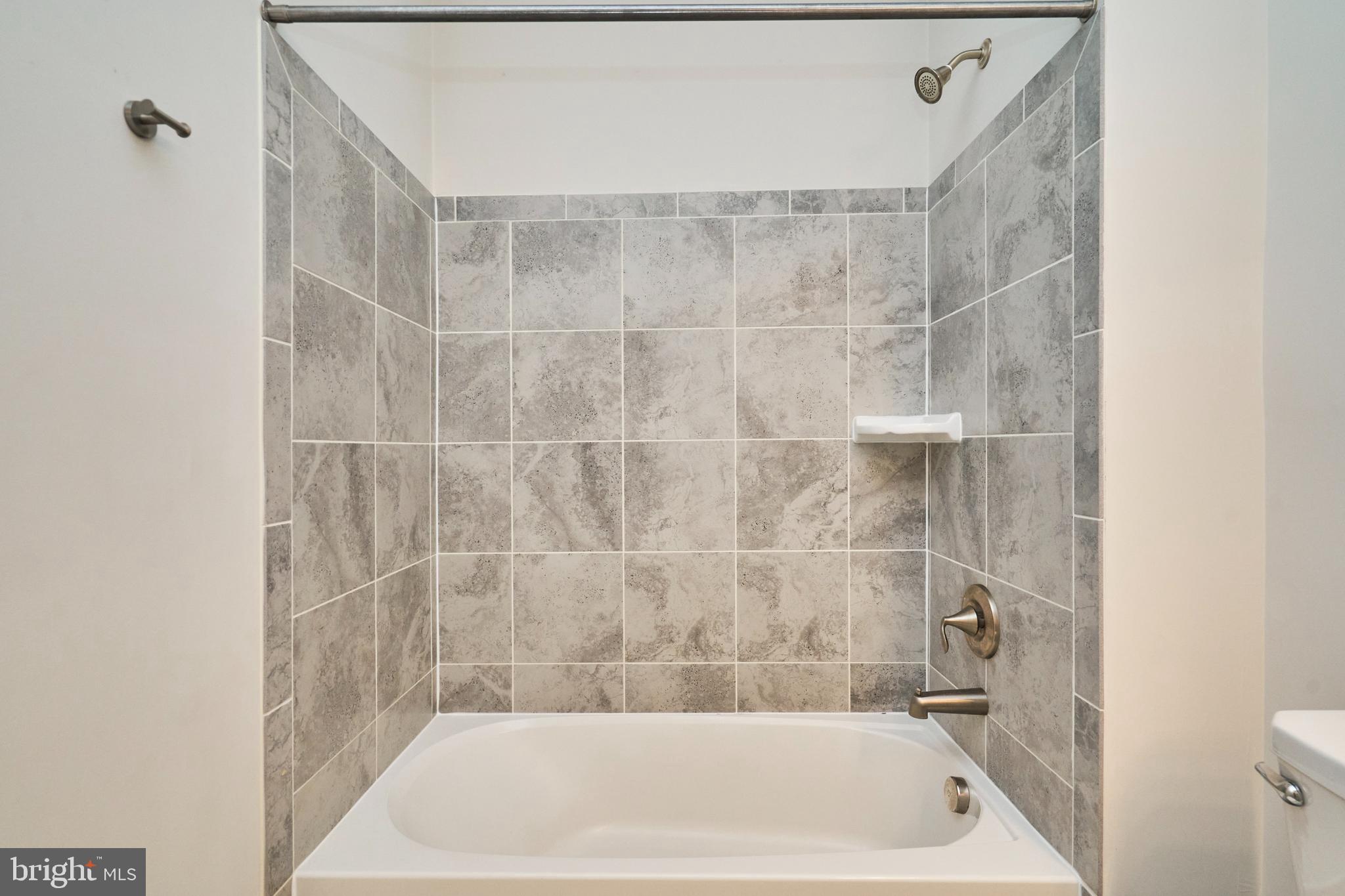 KINCORA - Residential Lease