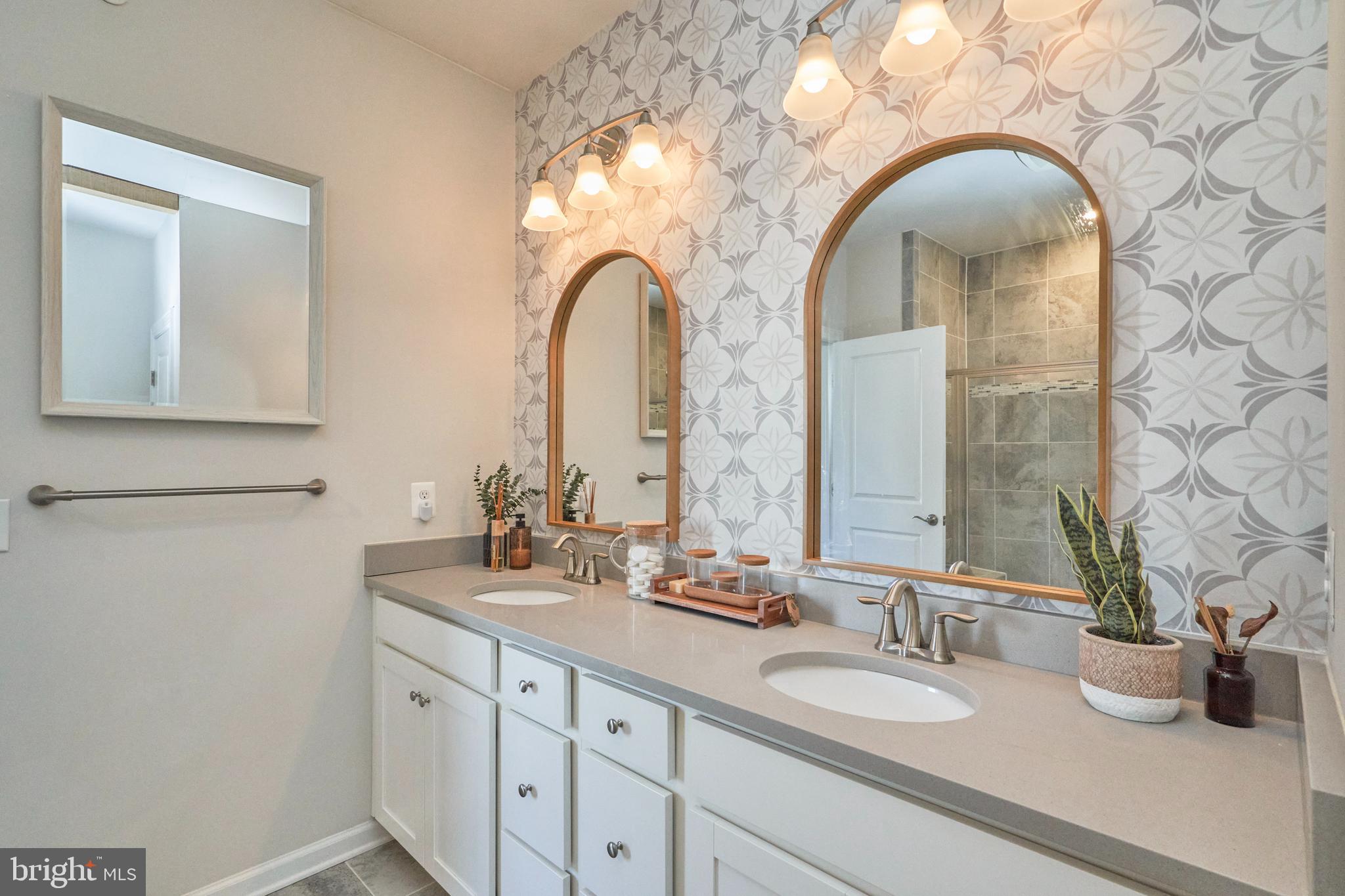 KINCORA - Residential Lease