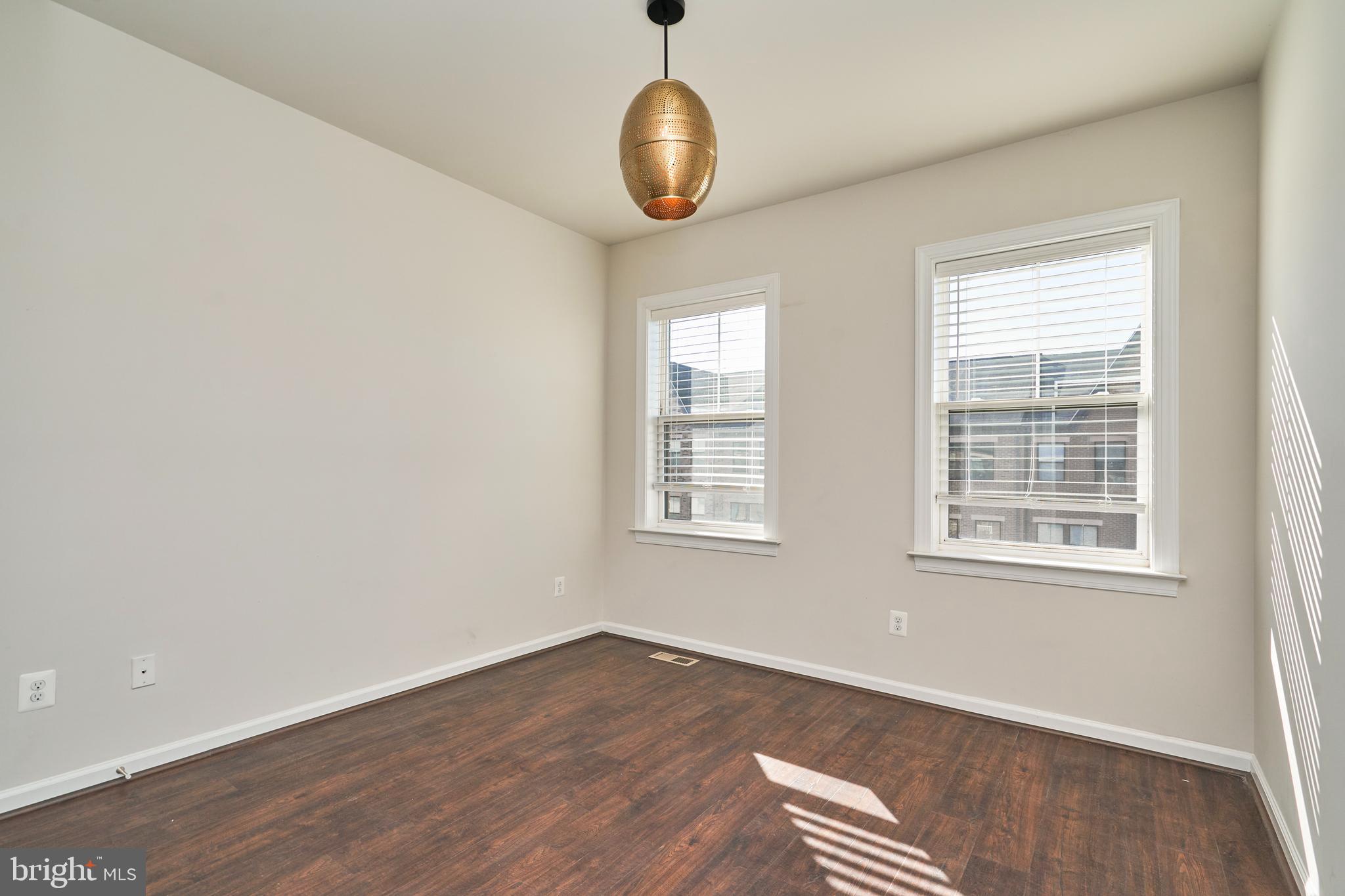 KINCORA - Residential Lease