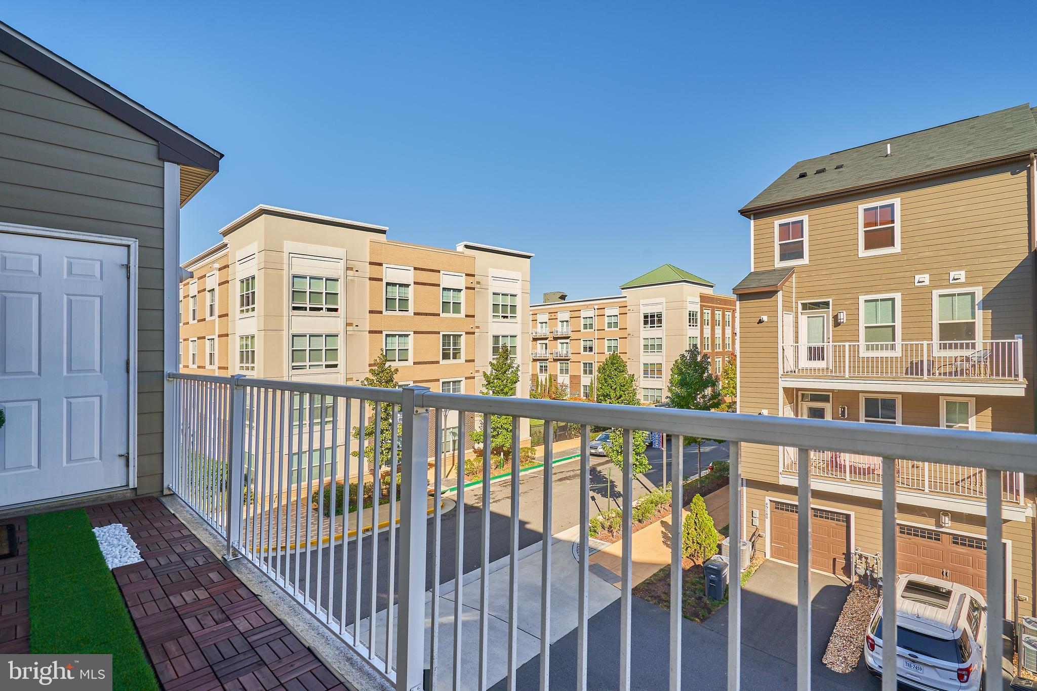 KINCORA - Residential Lease