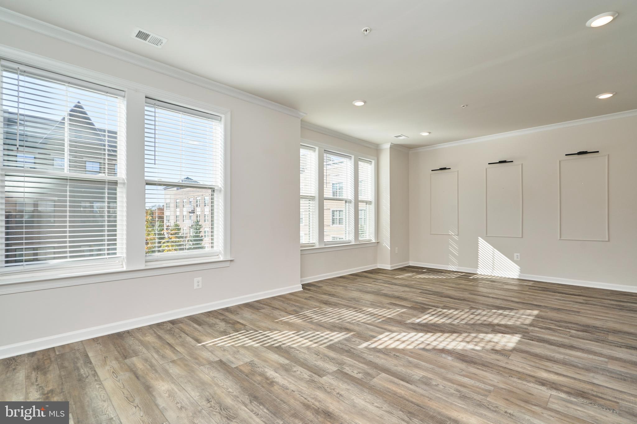 KINCORA - Residential Lease