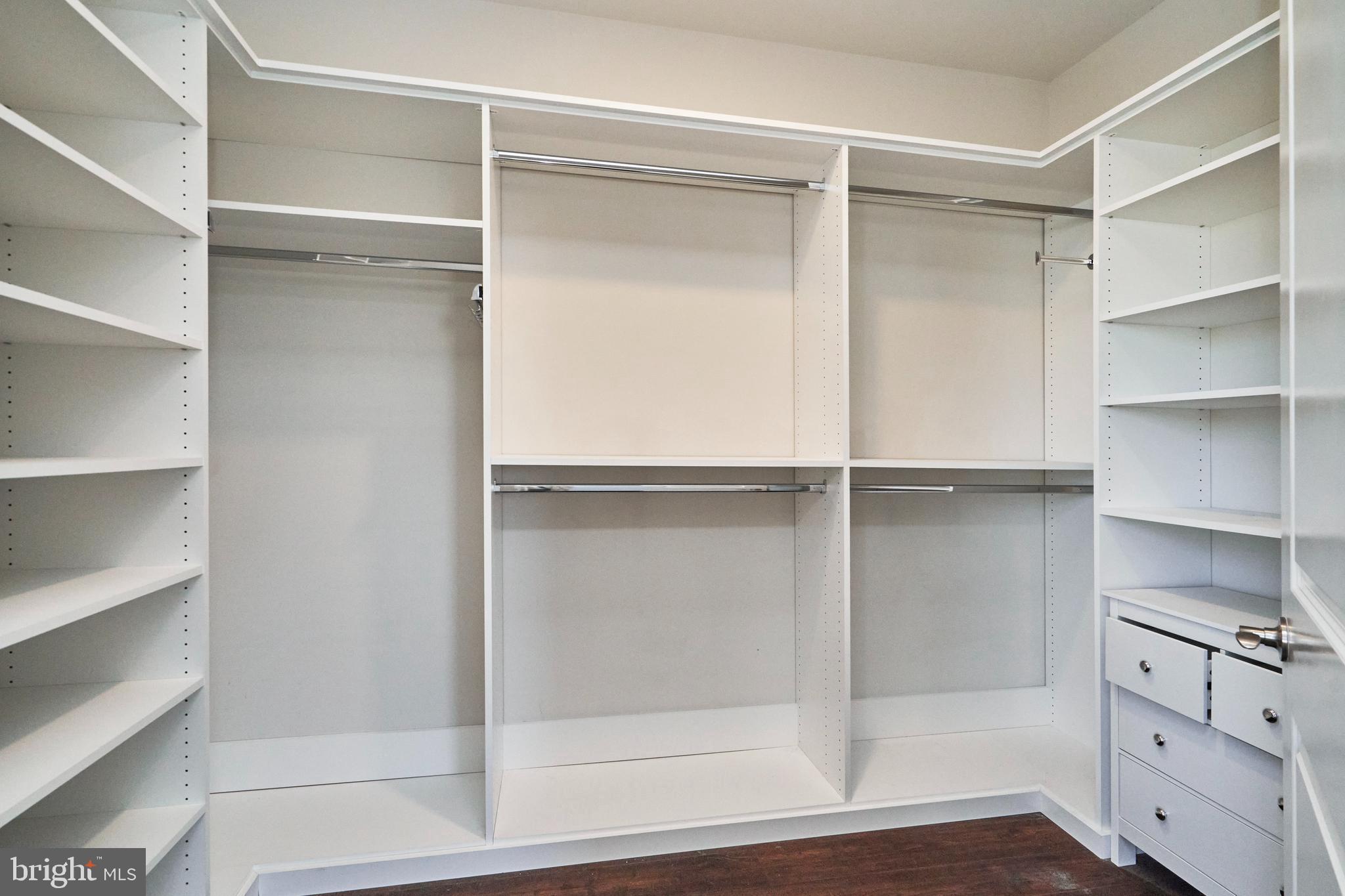 KINCORA - Residential Lease