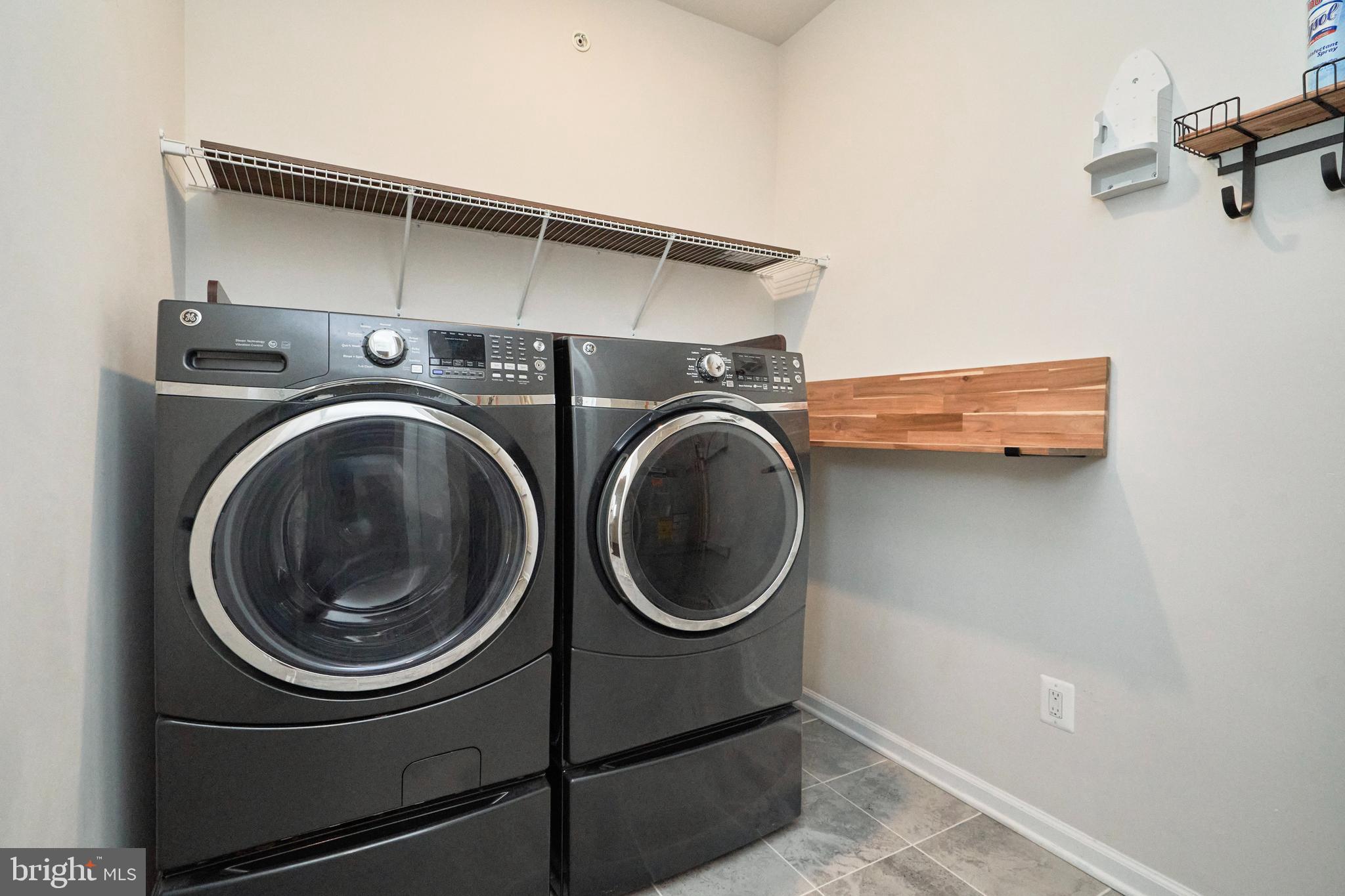 KINCORA - Residential Lease