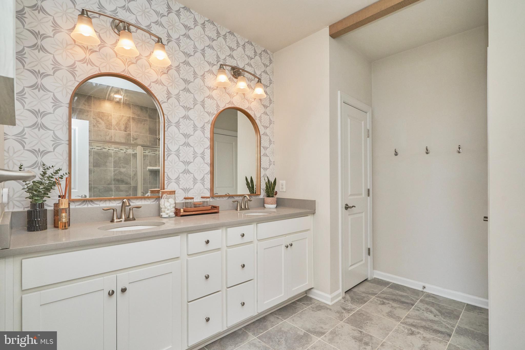 KINCORA - Residential Lease