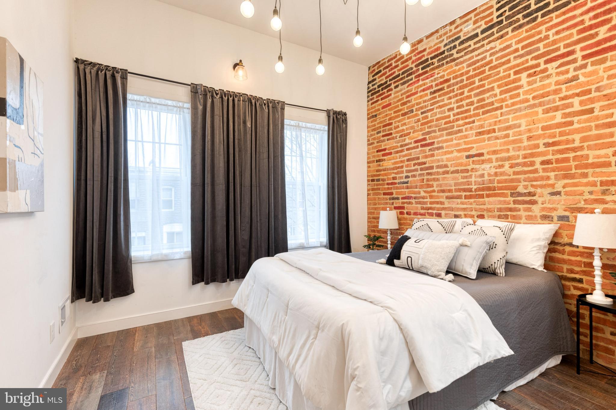 HIGHLANDTOWN - Residential