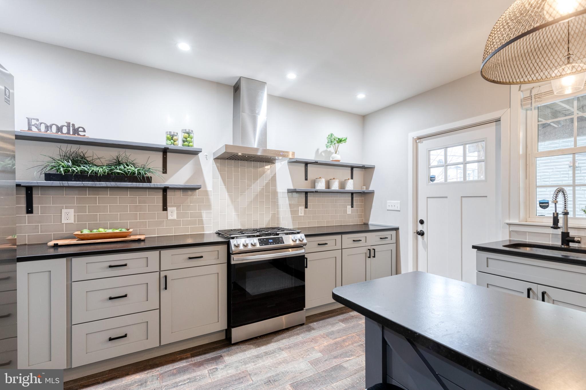 HIGHLANDTOWN - Residential