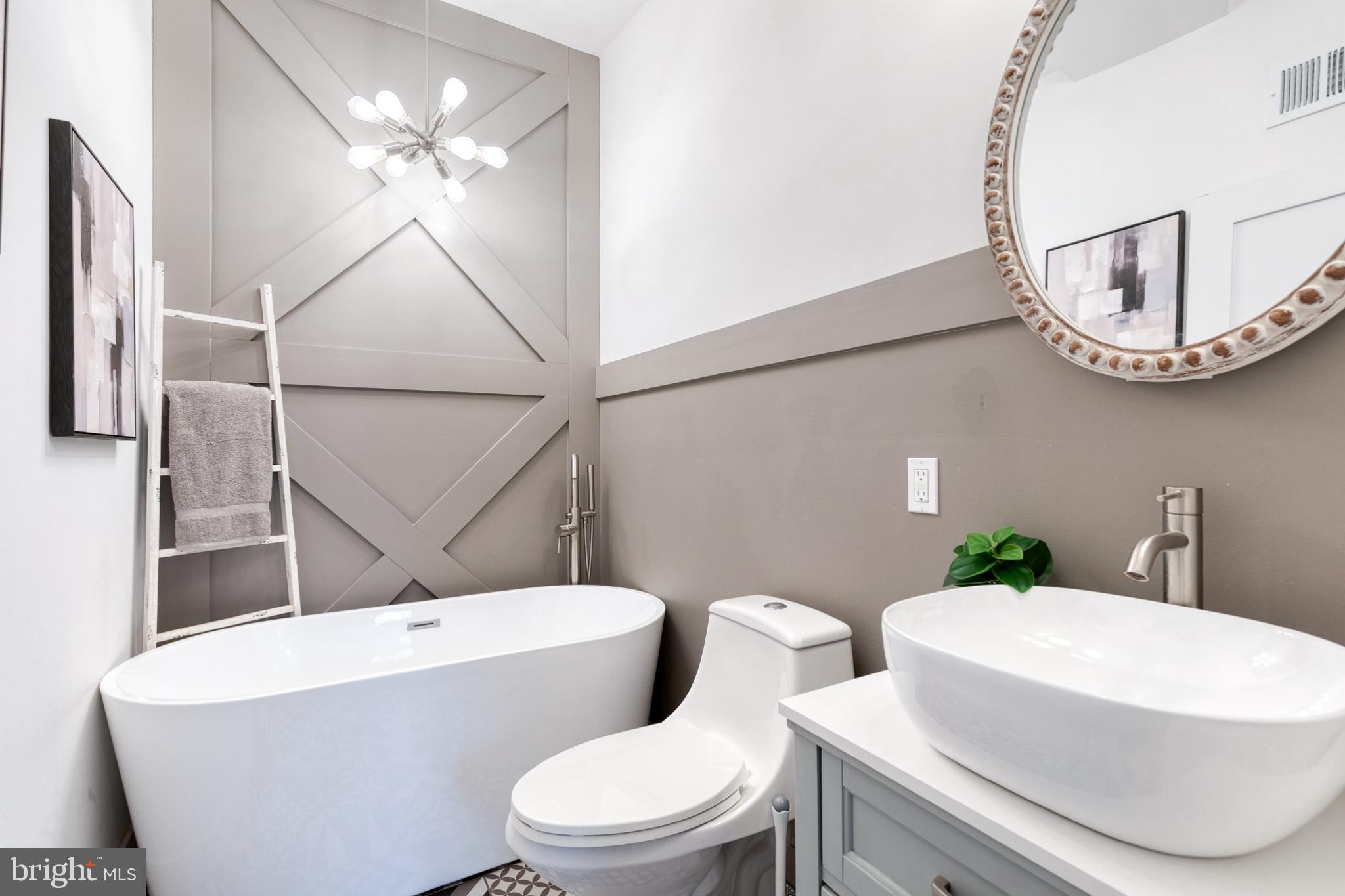 HIGHLANDTOWN - Residential