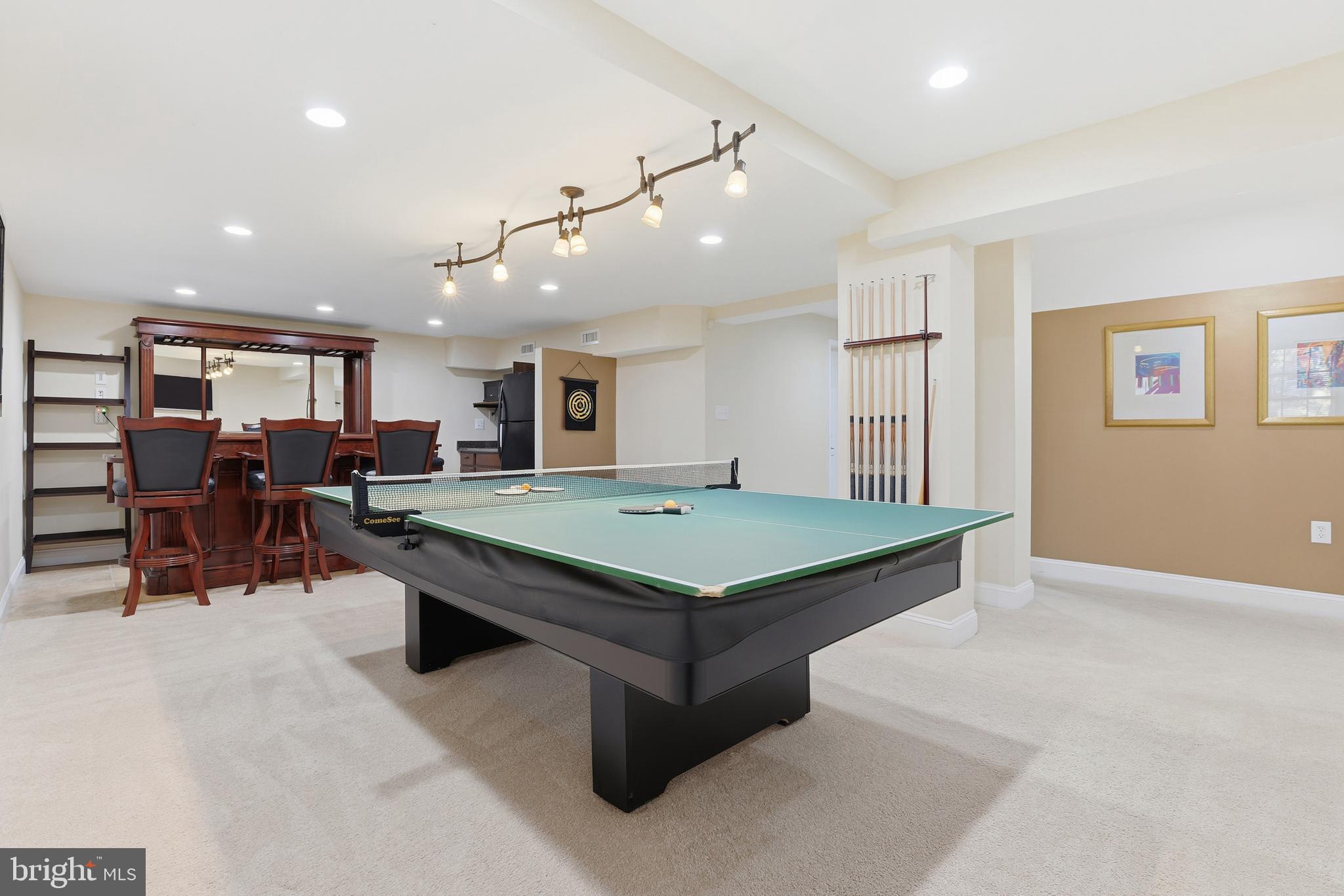 GRANBY WOODS - Residential Lease