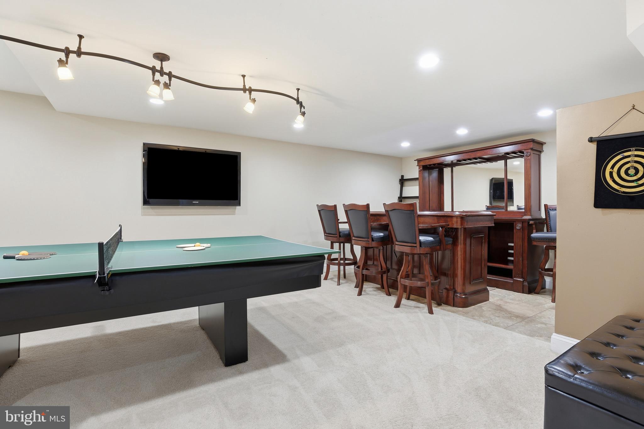 GRANBY WOODS - Residential Lease