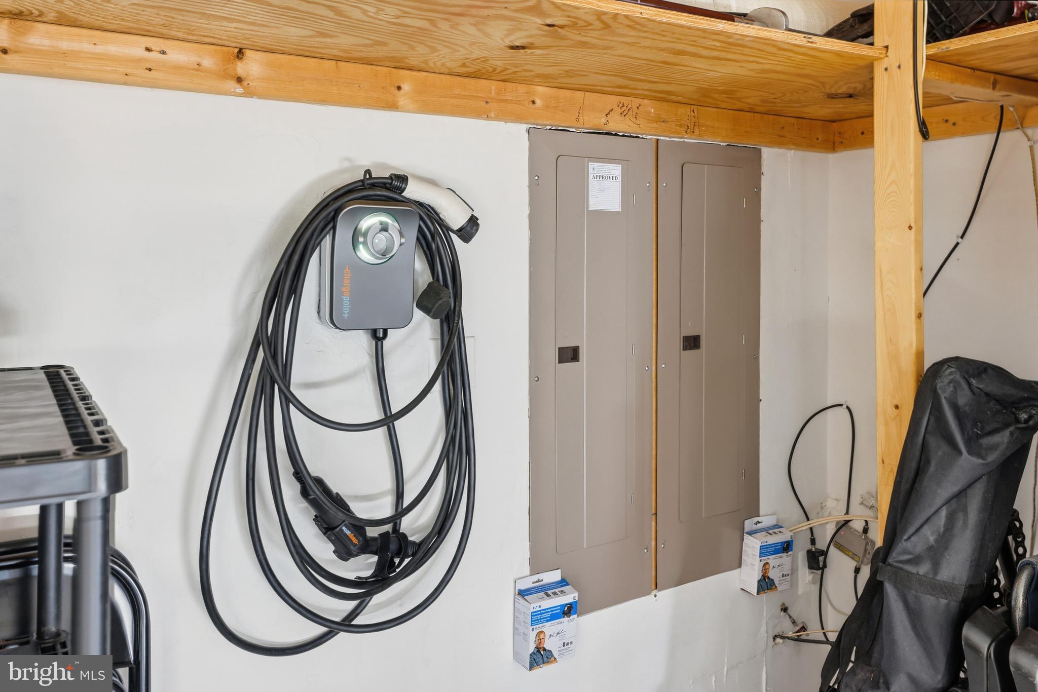 GRANBY WOODS - Residential Lease