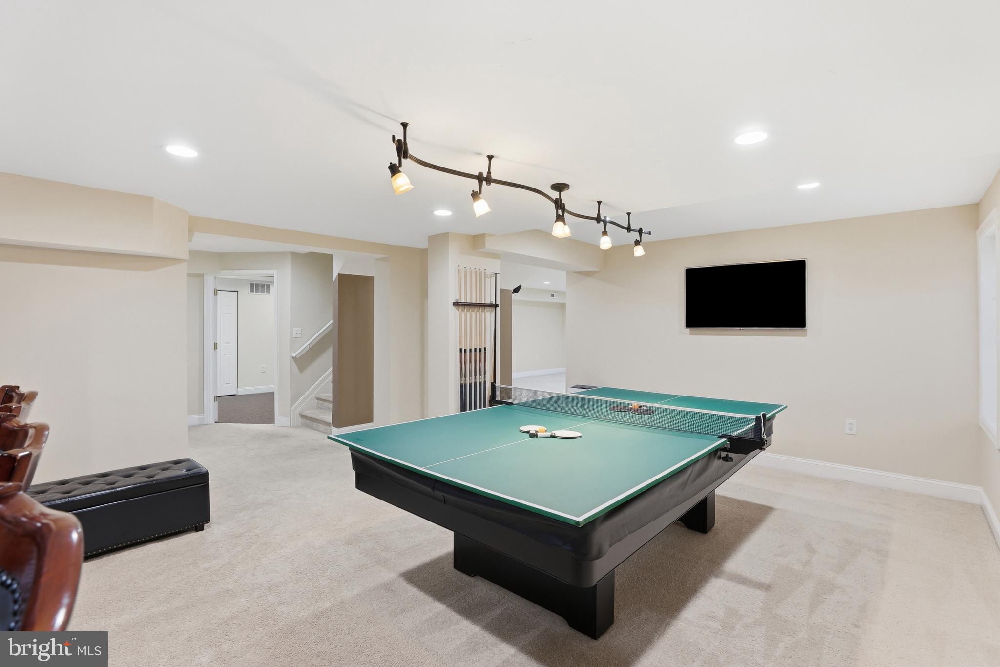 GRANBY WOODS - Residential Lease