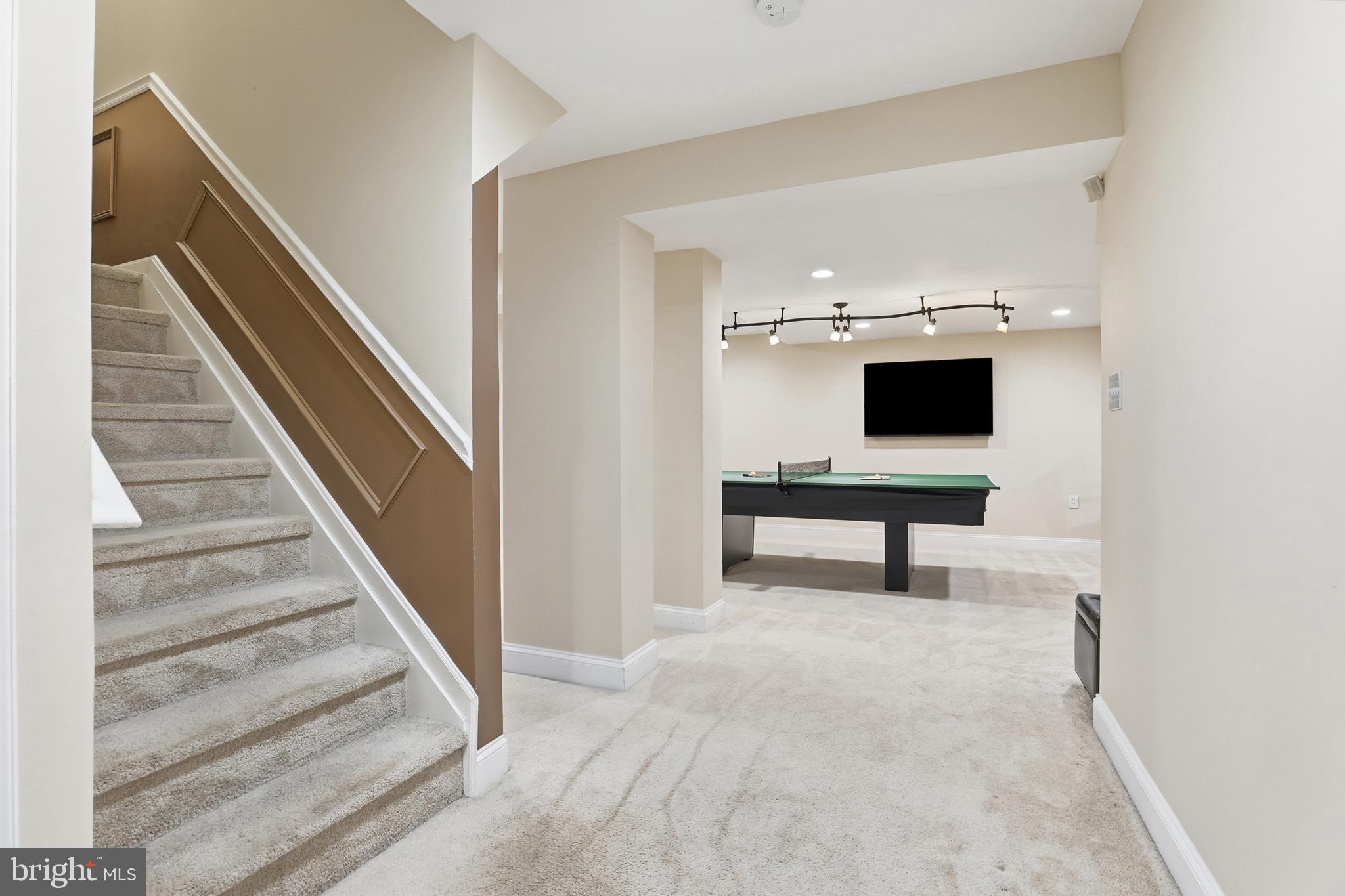 GRANBY WOODS - Residential Lease