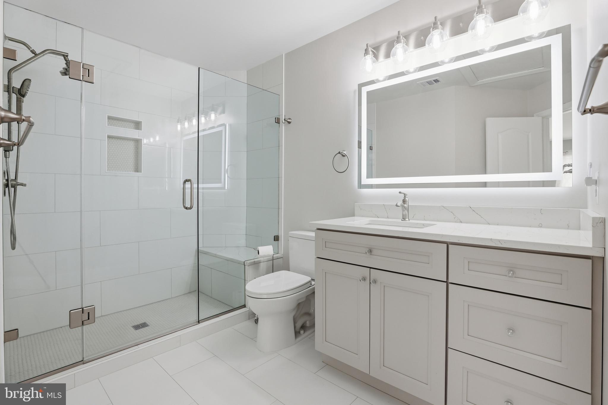 GRANBY WOODS - Residential Lease