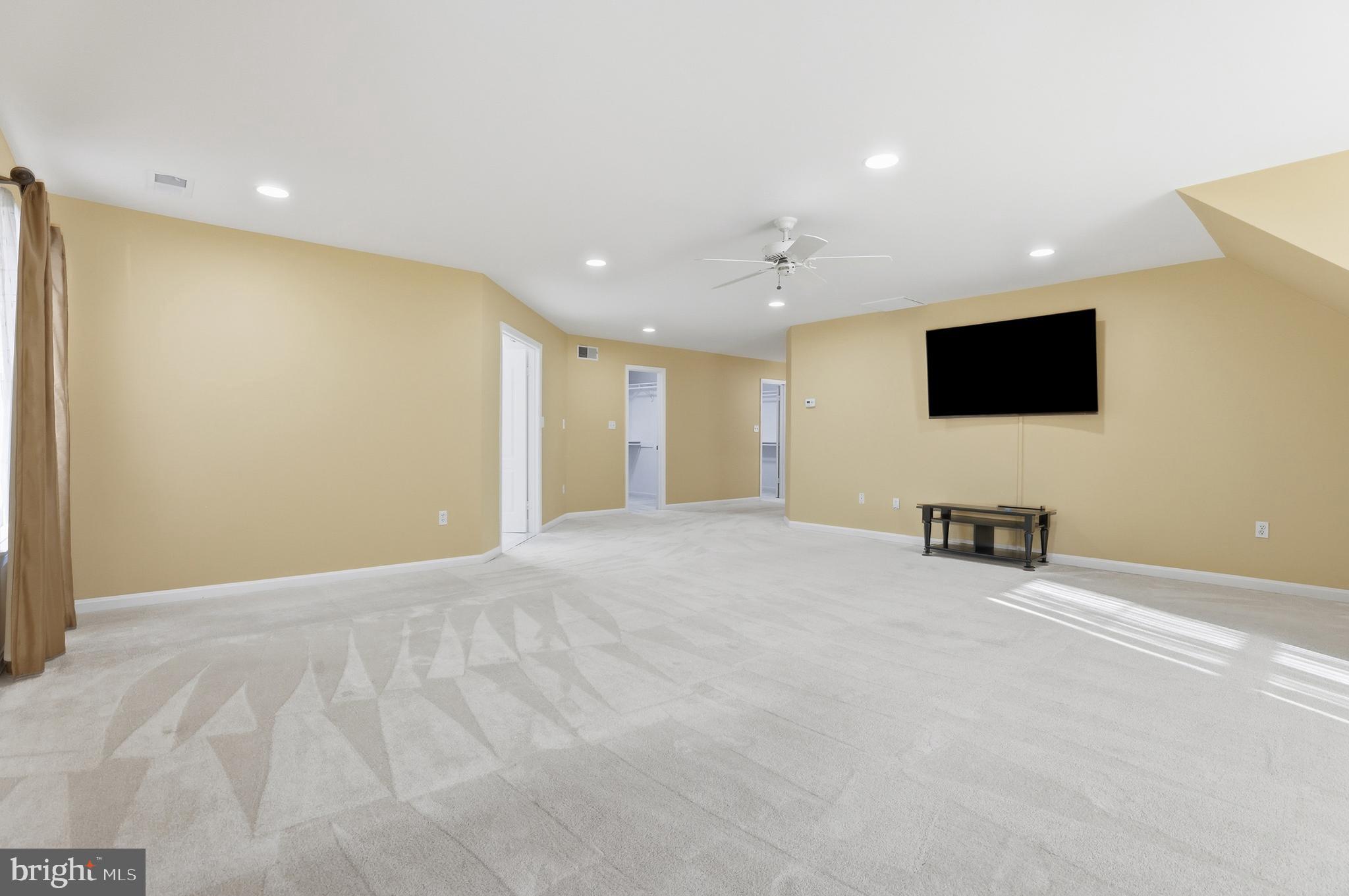 GRANBY WOODS - Residential Lease