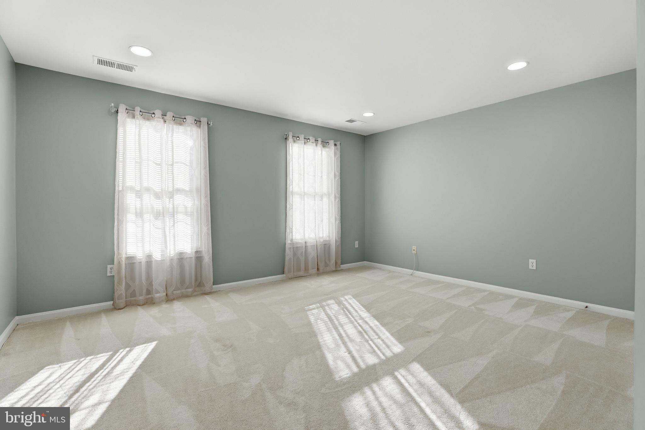 GRANBY WOODS - Residential Lease