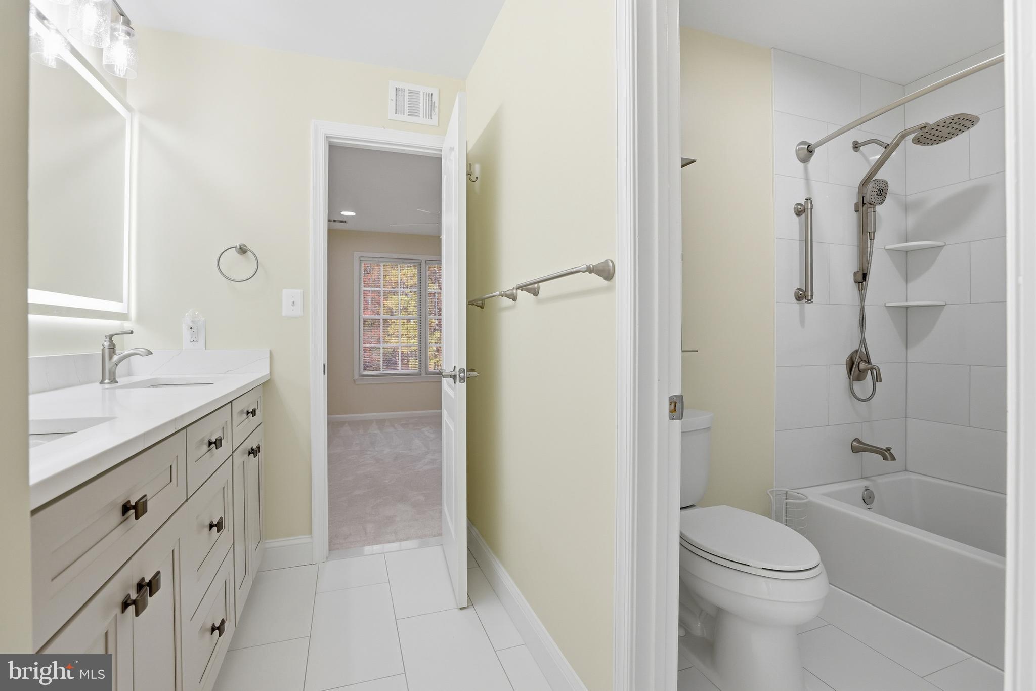 GRANBY WOODS - Residential Lease