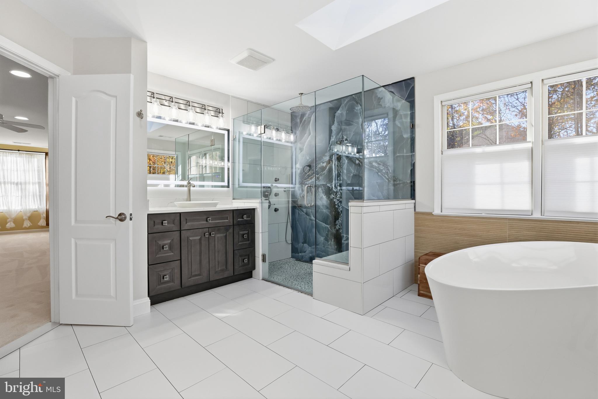 GRANBY WOODS - Residential Lease