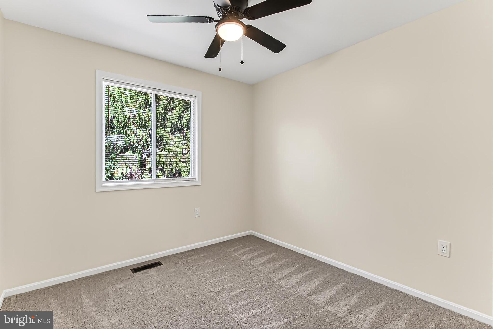 BURKE STATION SQUARE - Residential