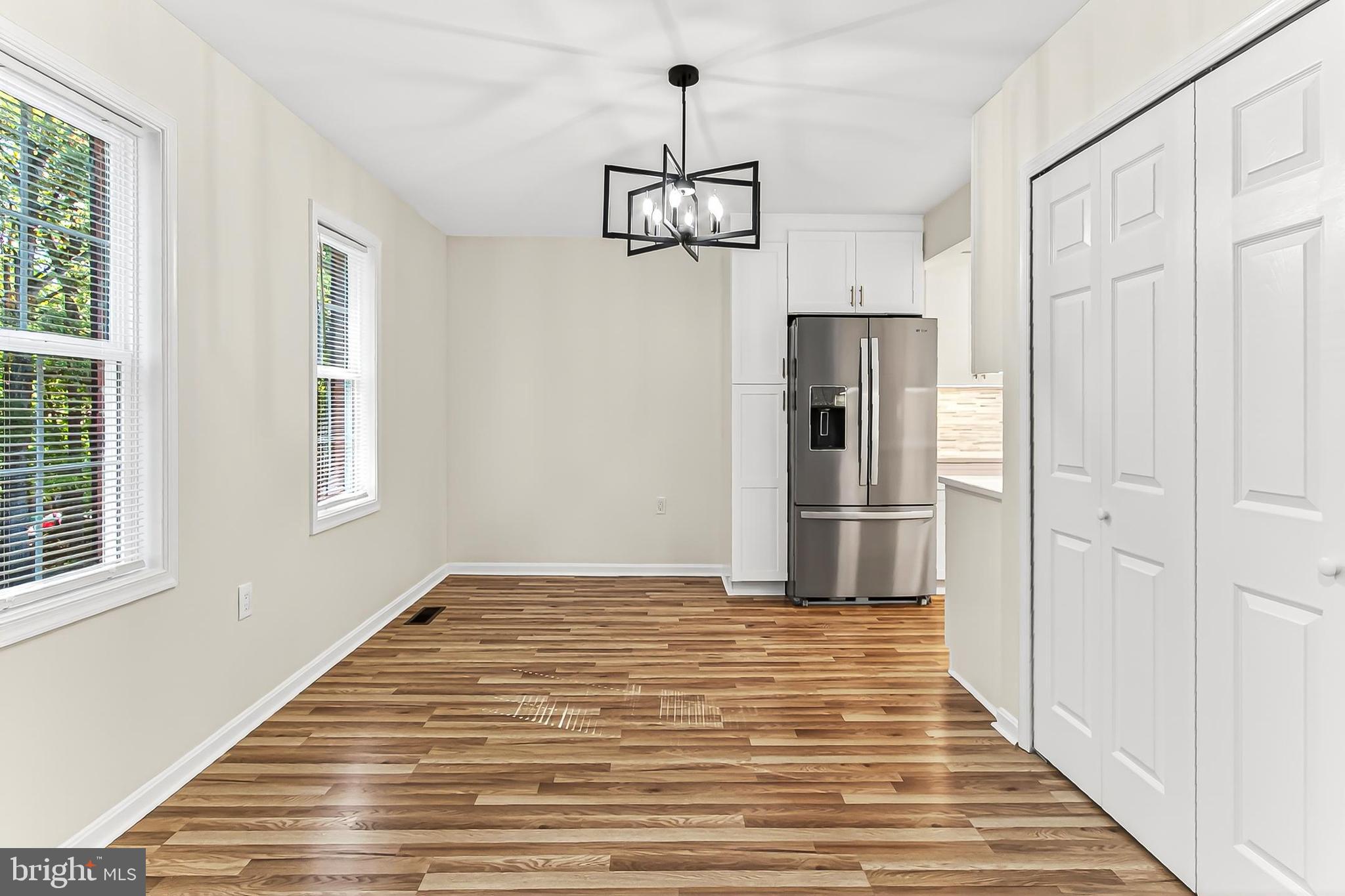 BURKE STATION SQUARE - Residential