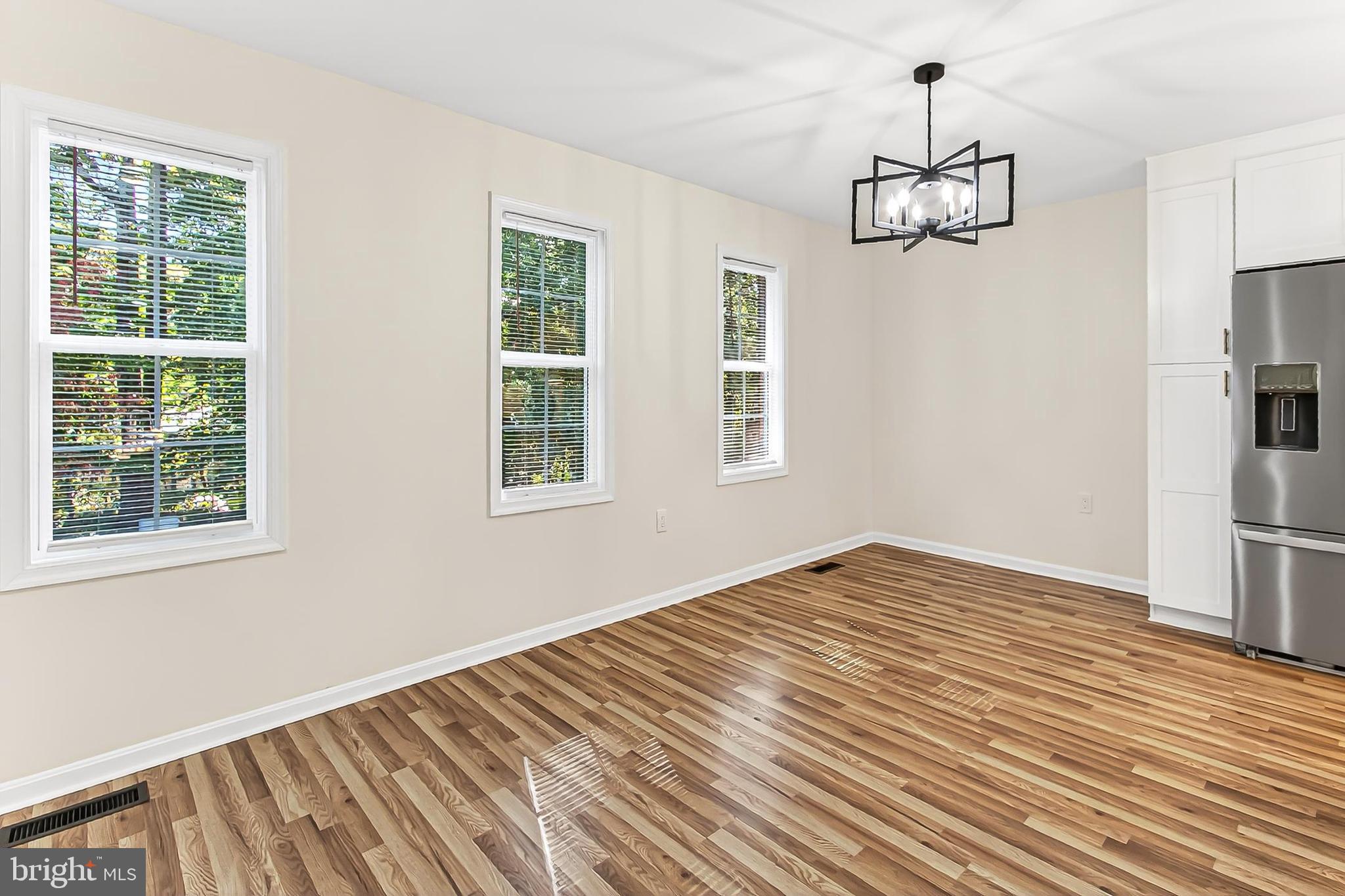 BURKE STATION SQUARE - Residential