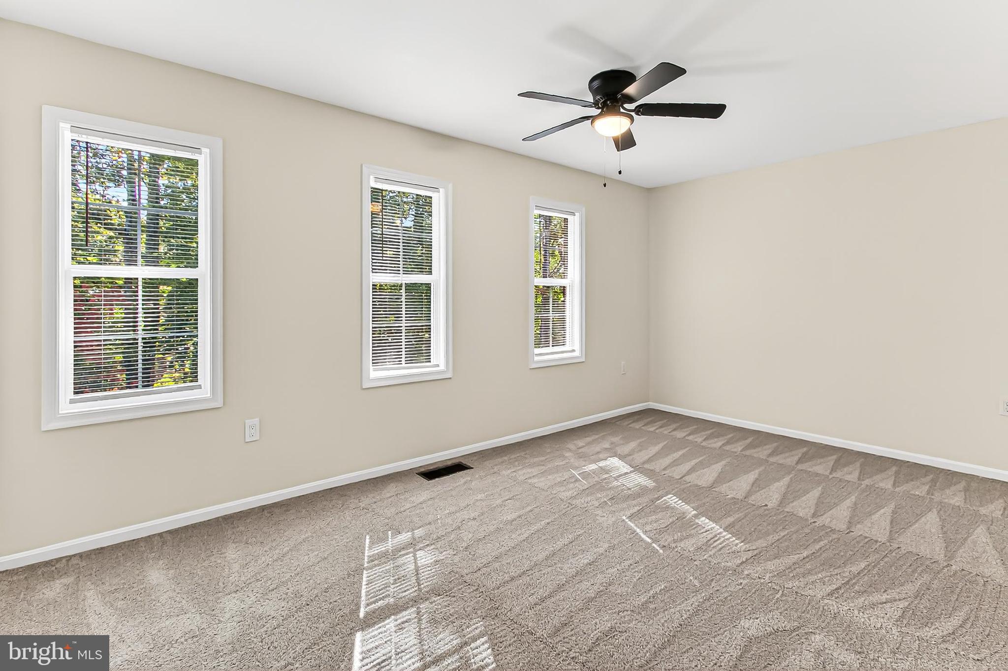 BURKE STATION SQUARE - Residential