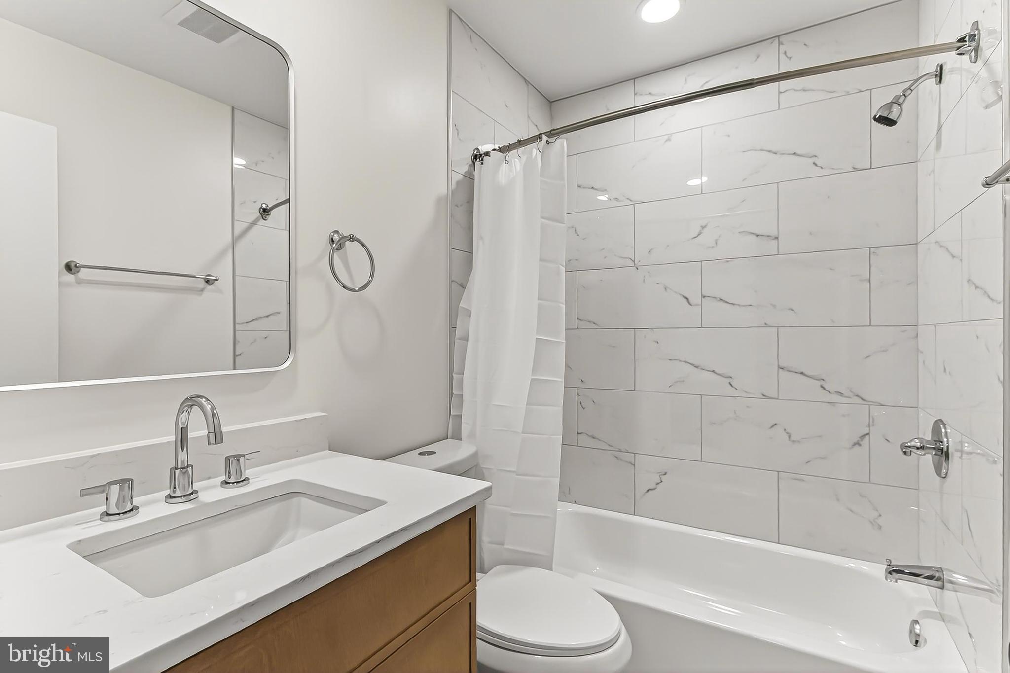 BURKE STATION SQUARE - Residential