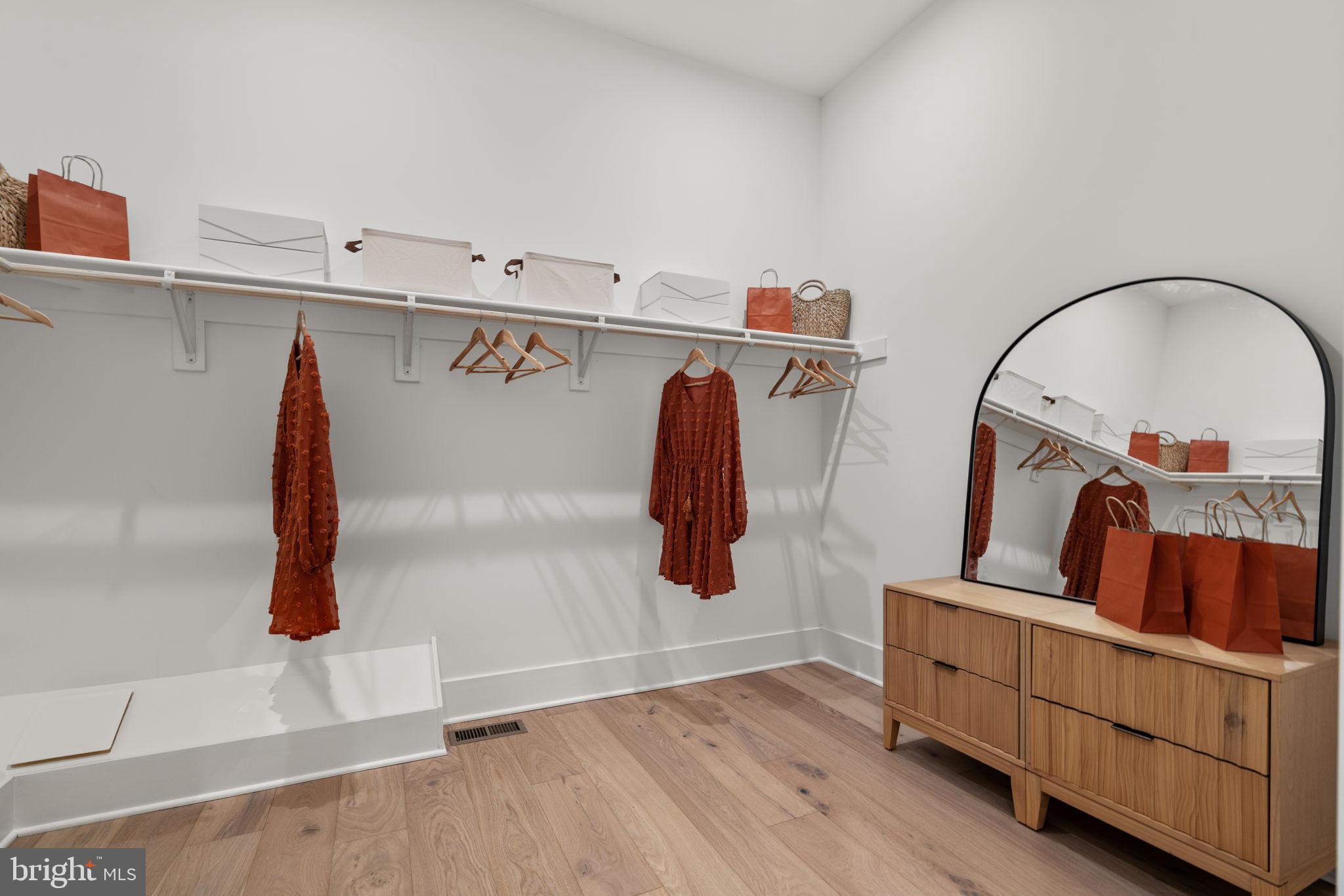 GLENMORE FARM - Residential