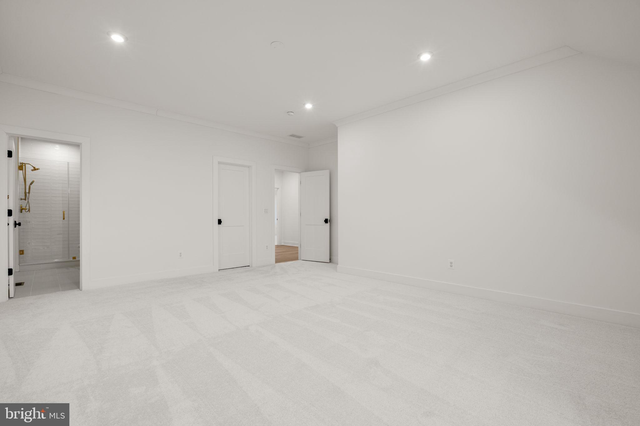 GLENMORE FARM - Residential