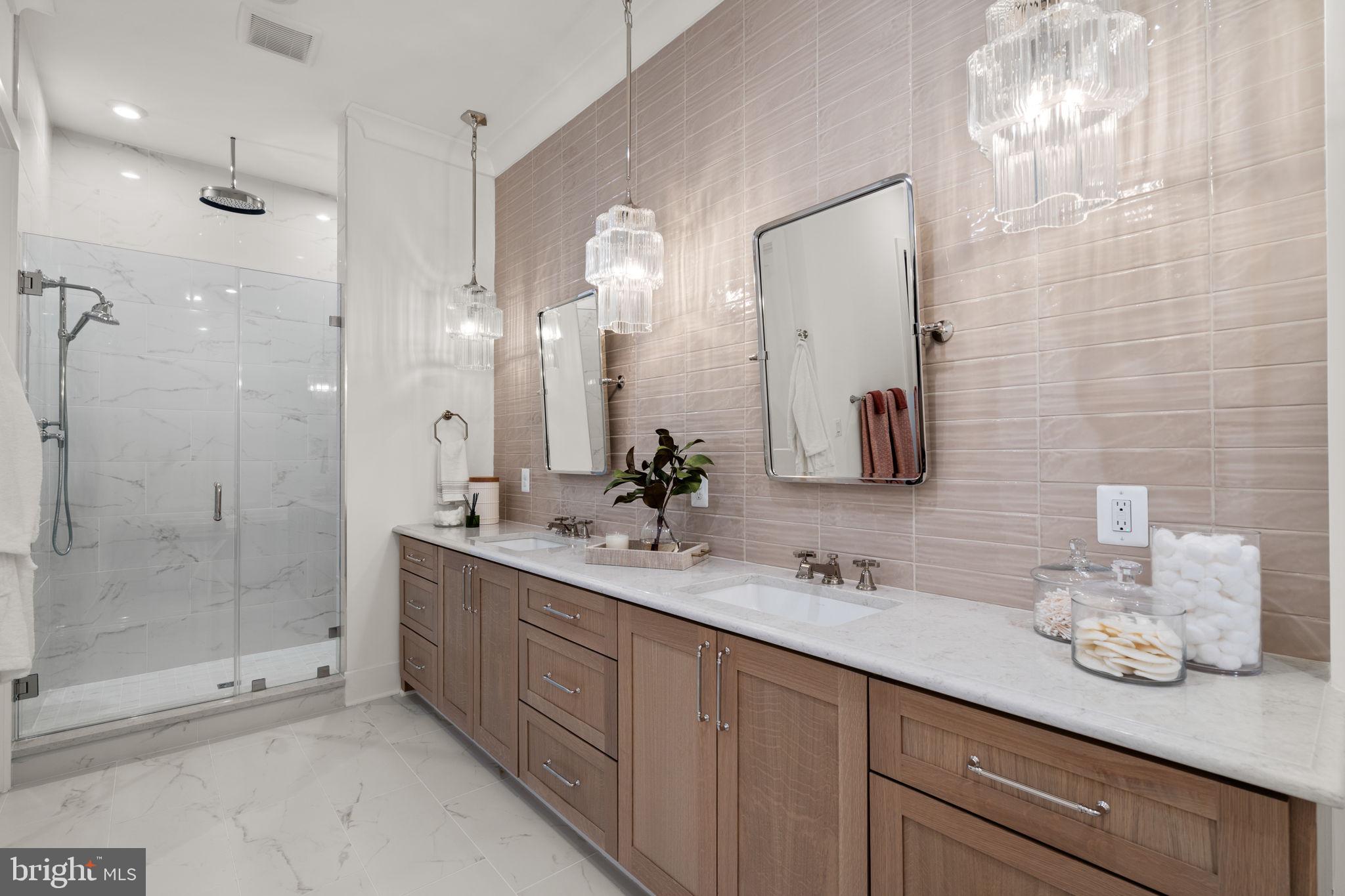 GLENMORE FARM - Residential