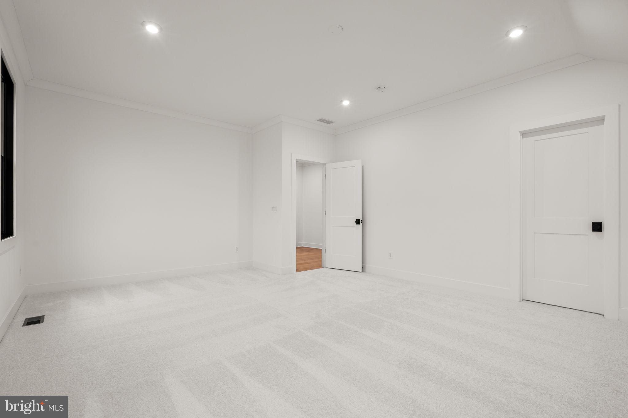 GLENMORE FARM - Residential