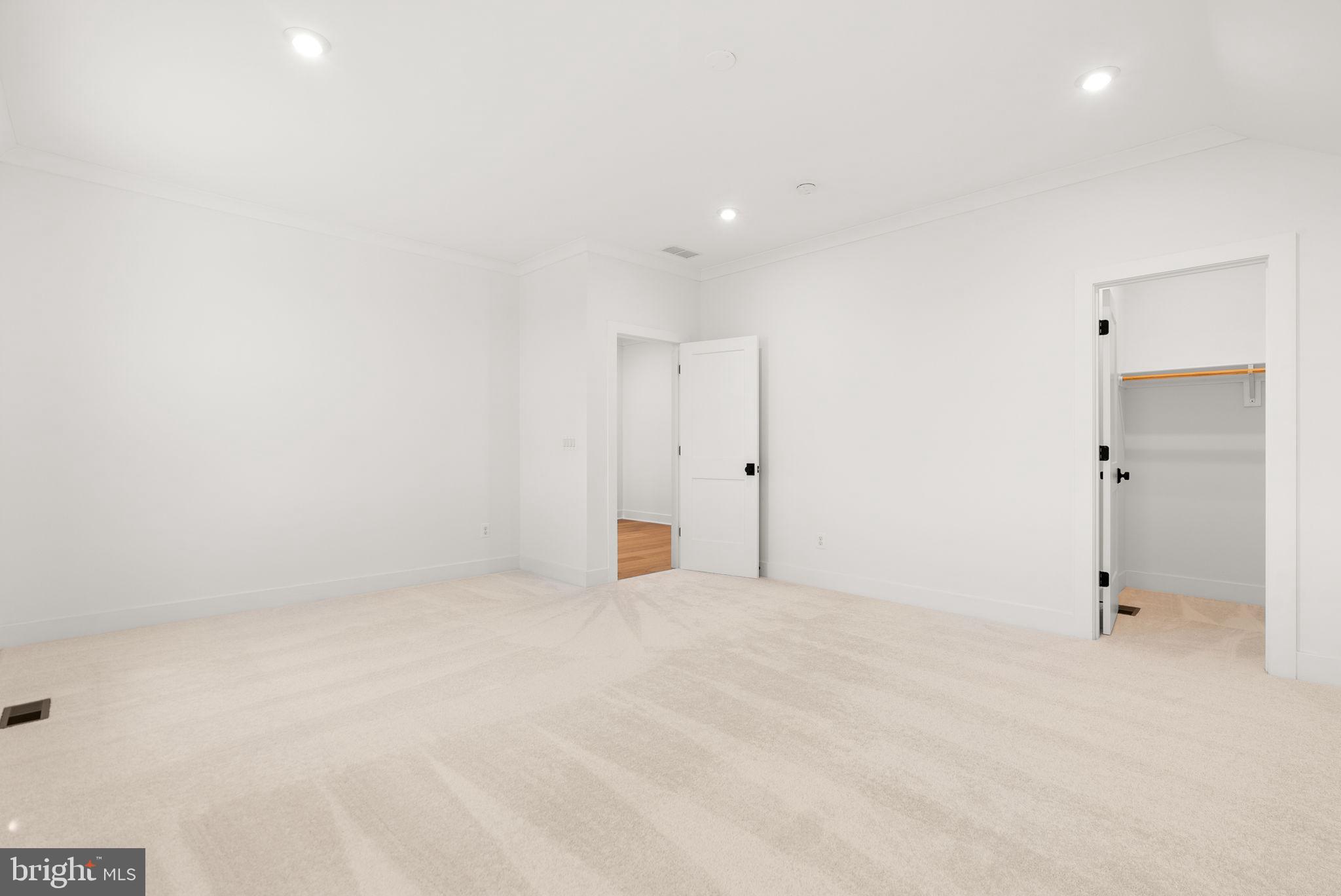 GLENMORE FARM - Residential