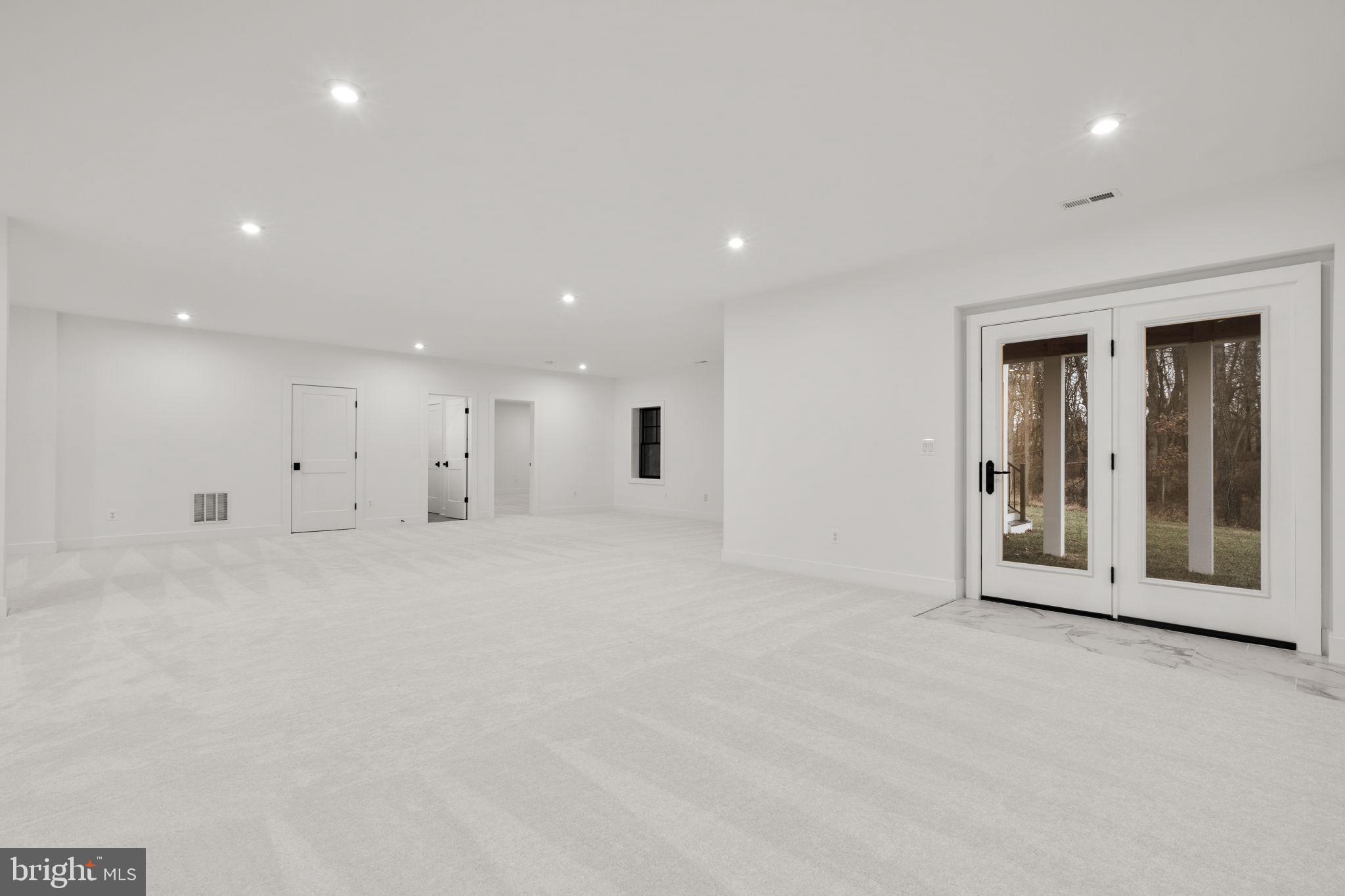 GLENMORE FARM - Residential