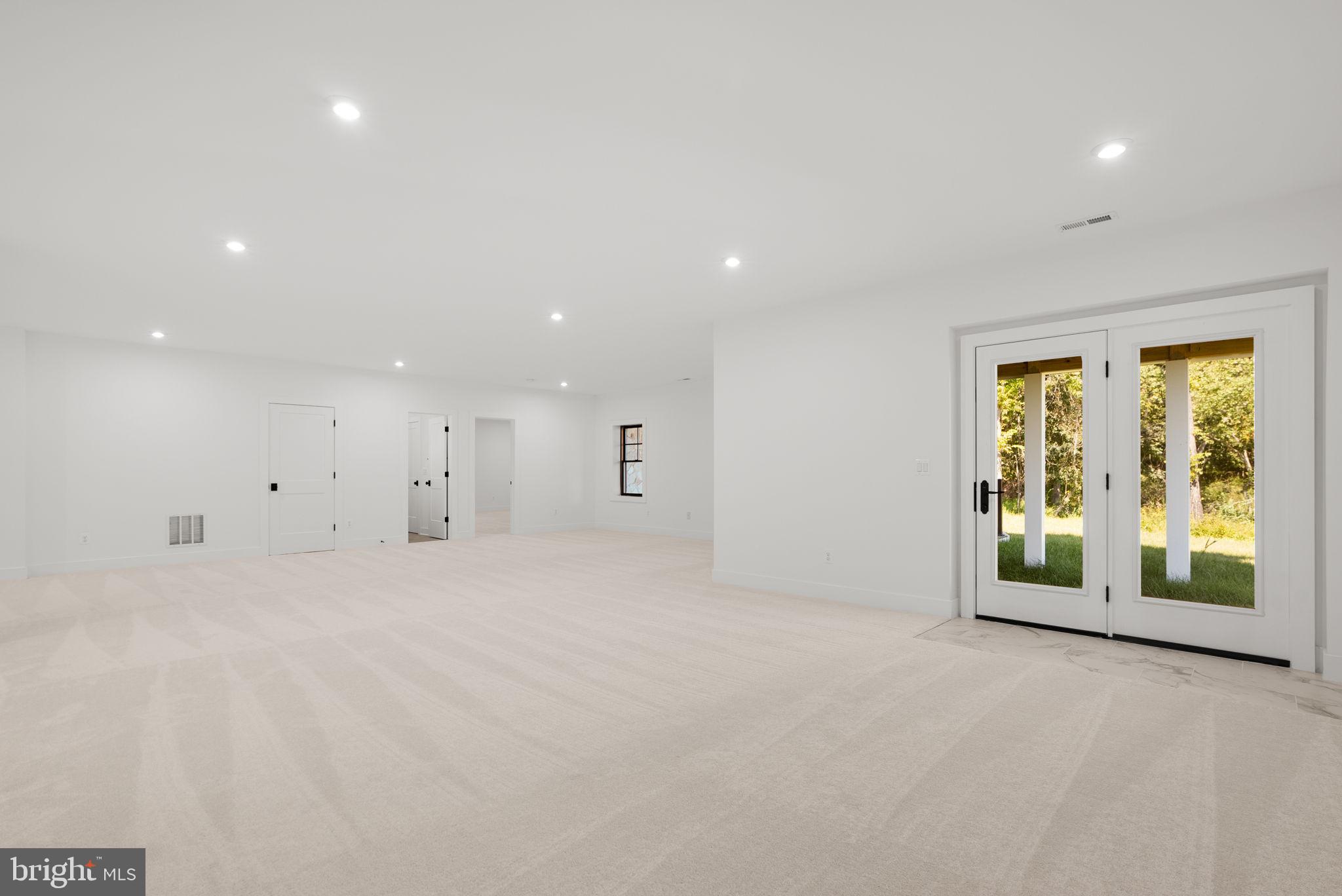 GLENMORE FARM - Residential