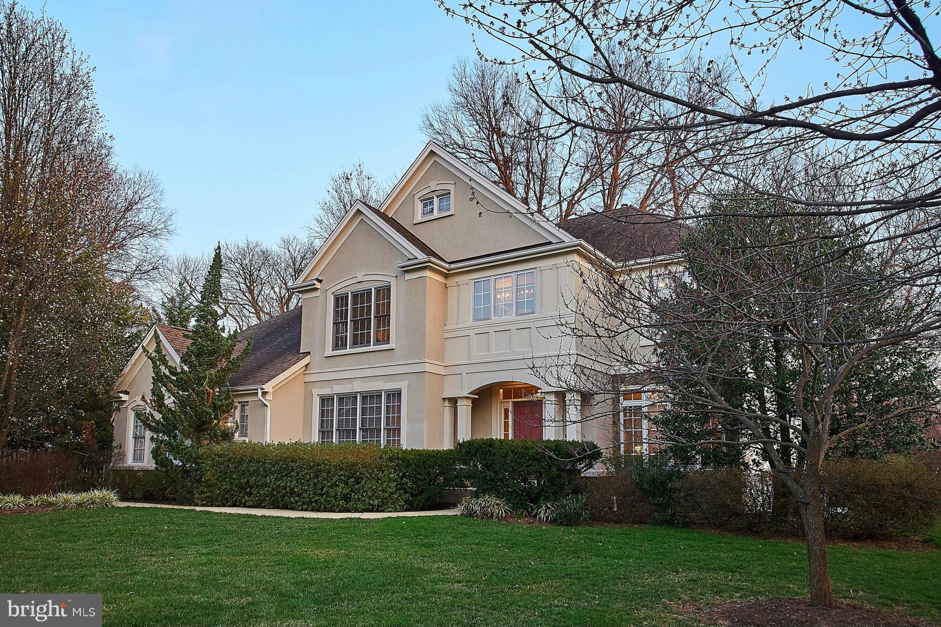 EDGEMOORE MANOR - Residential