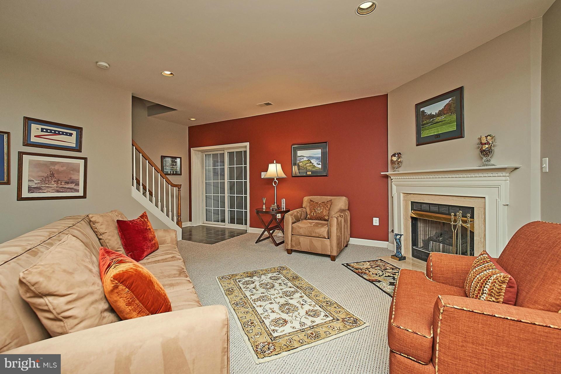 EDGEMOORE MANOR - Residential