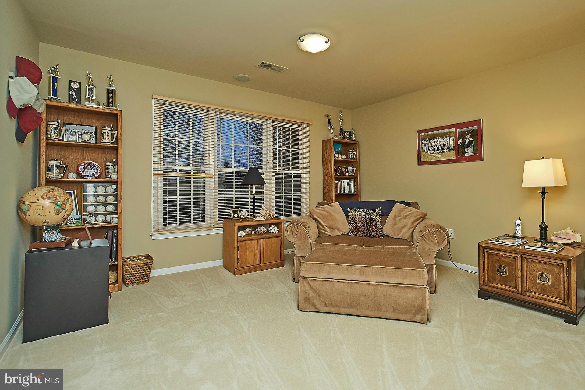 EDGEMOORE MANOR - Residential