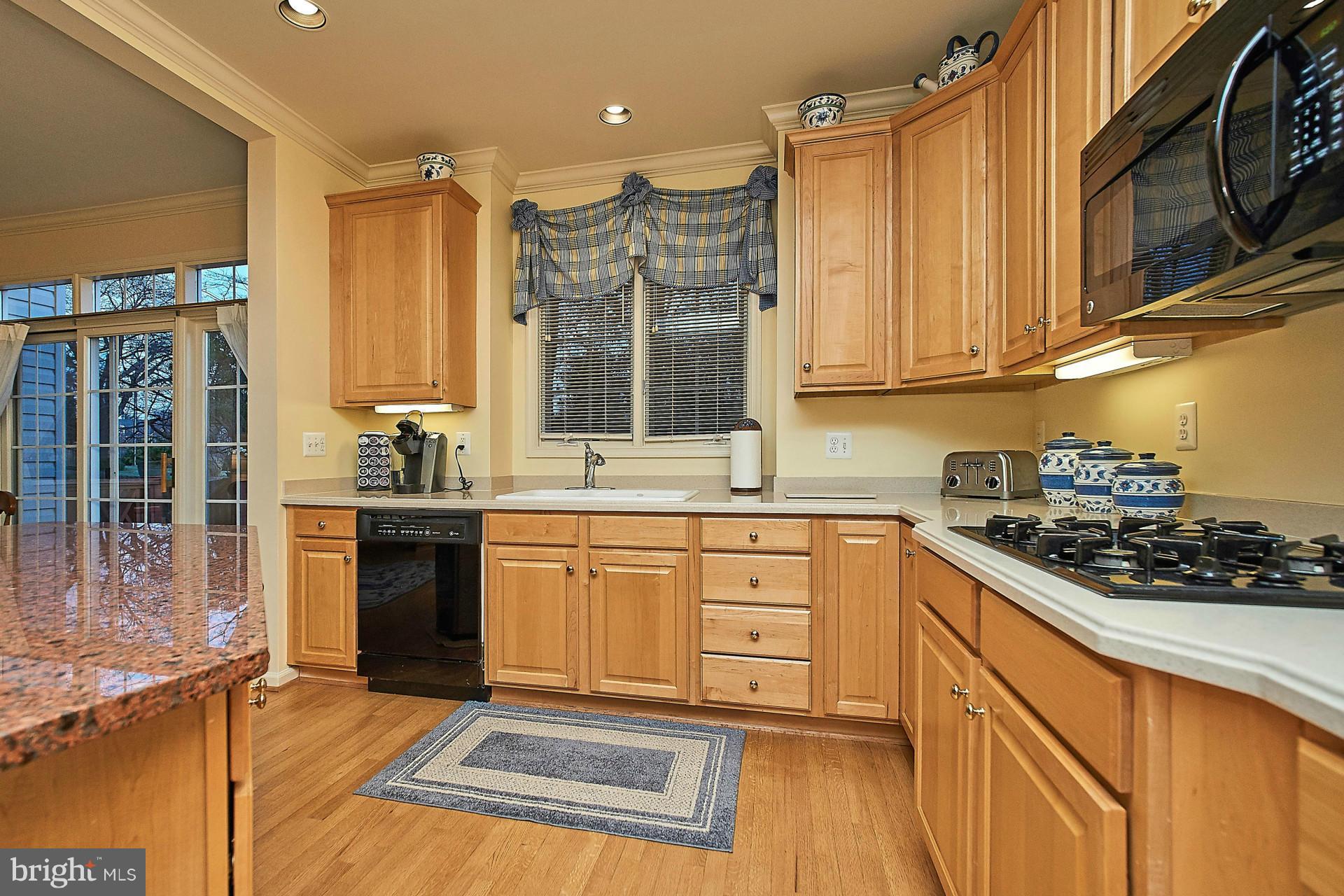 EDGEMOORE MANOR - Residential