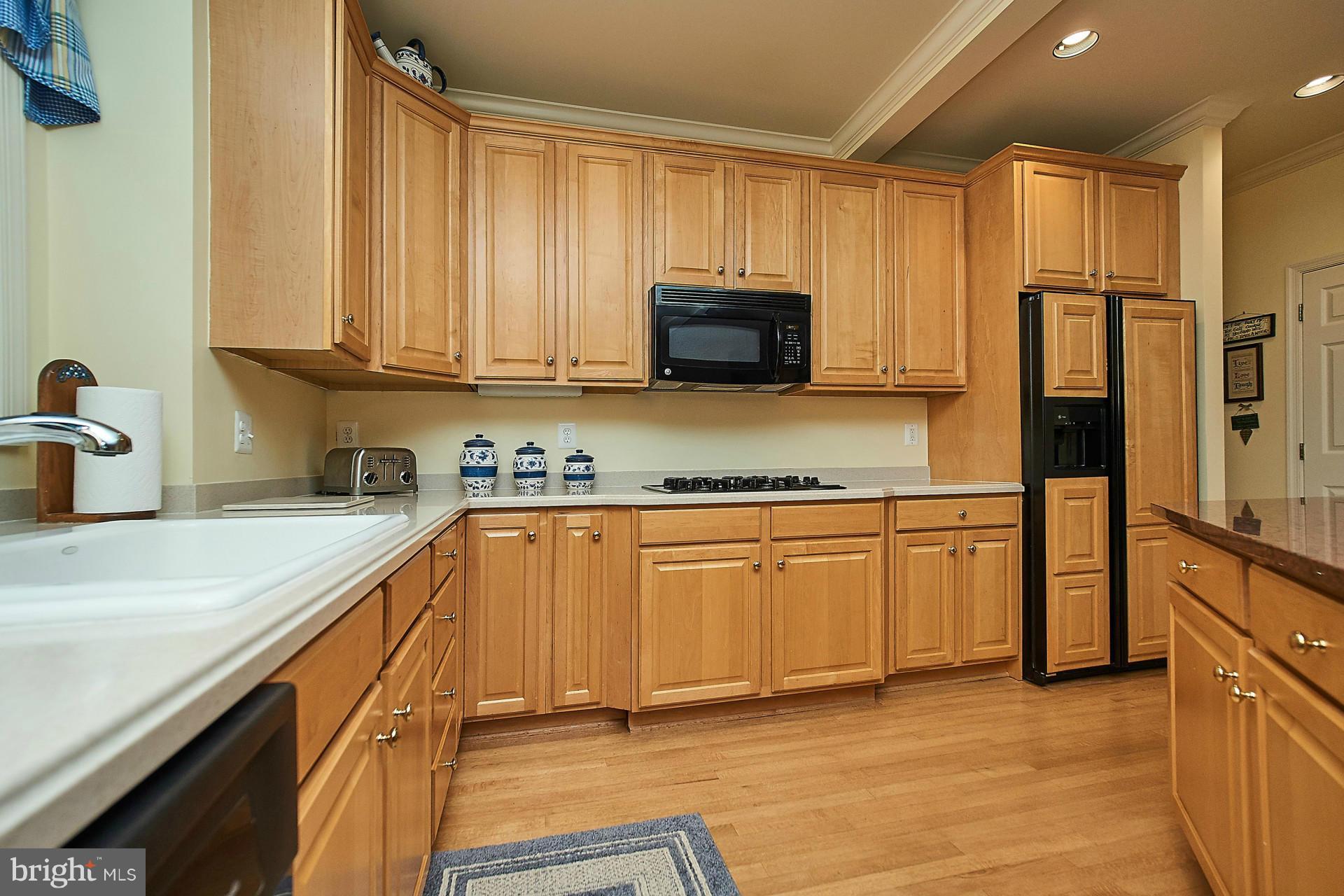 EDGEMOORE MANOR - Residential