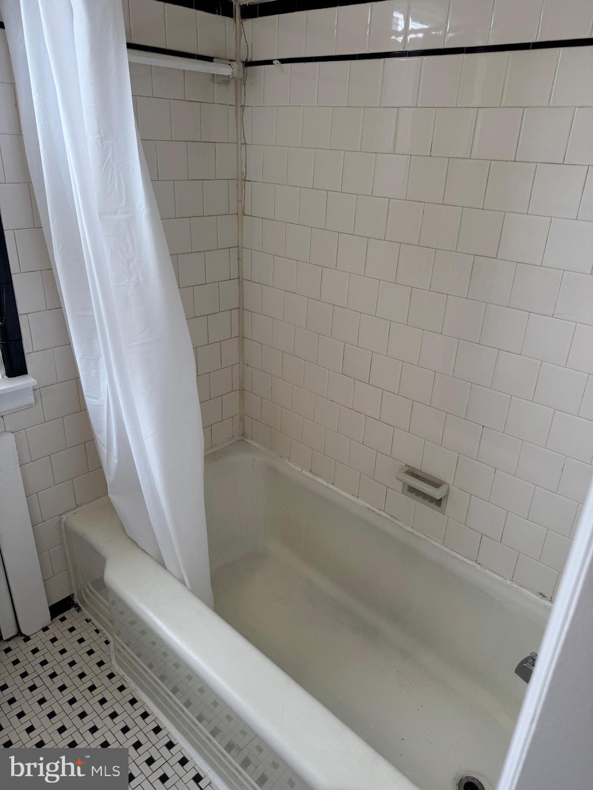 BALTIMORE - Residential Lease