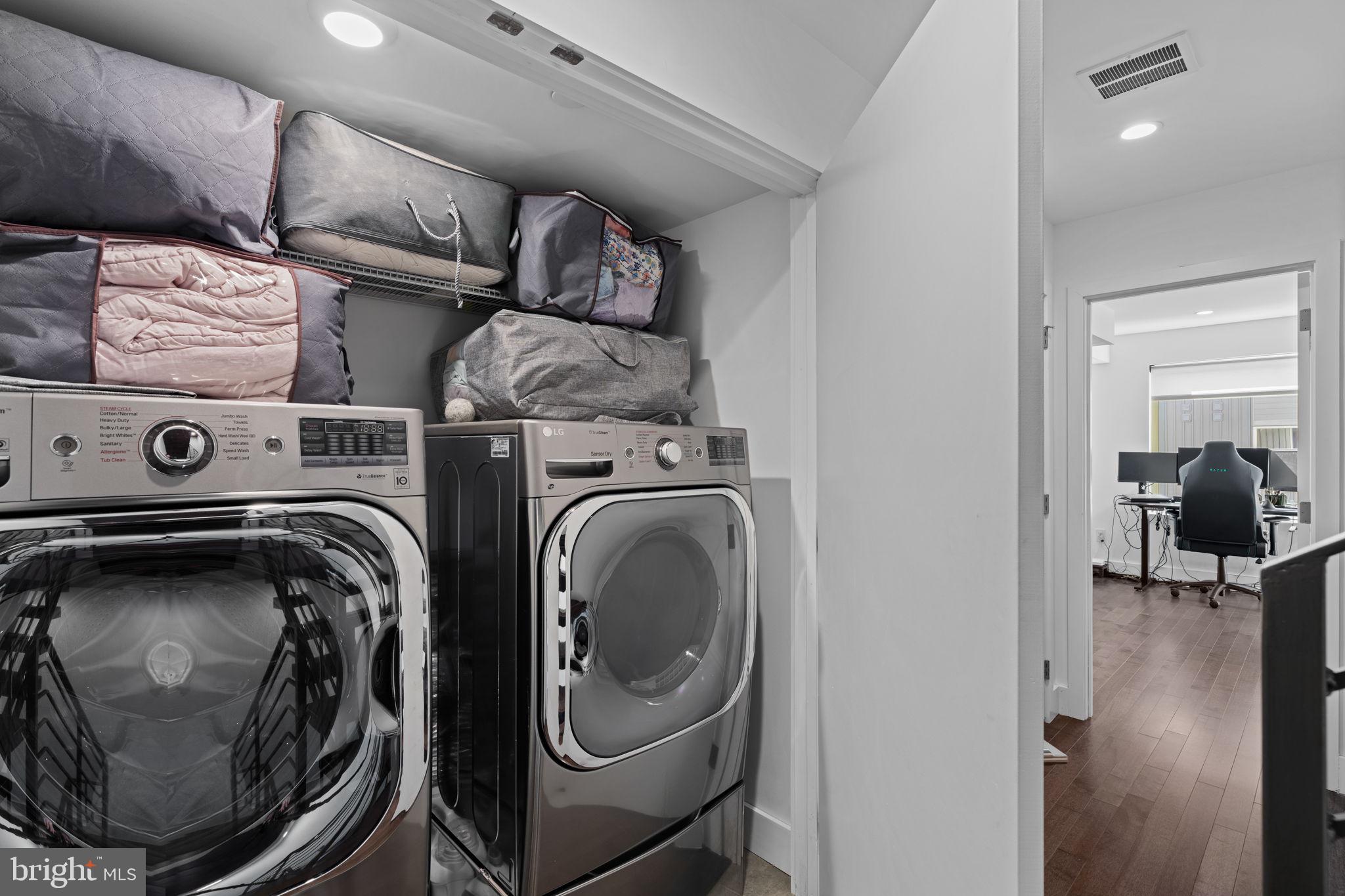 POINT BREEZE - Residential Lease