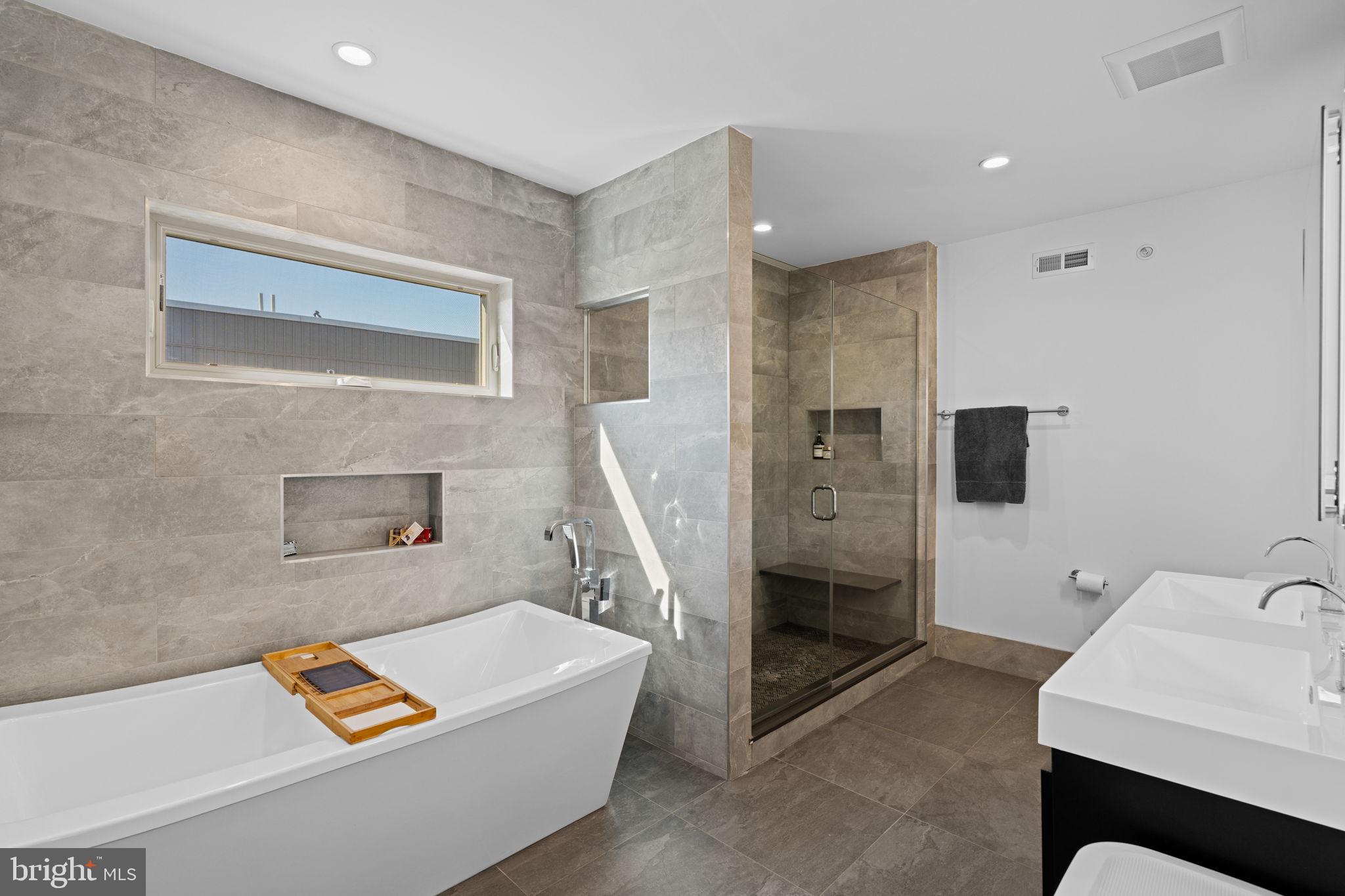 POINT BREEZE - Residential Lease