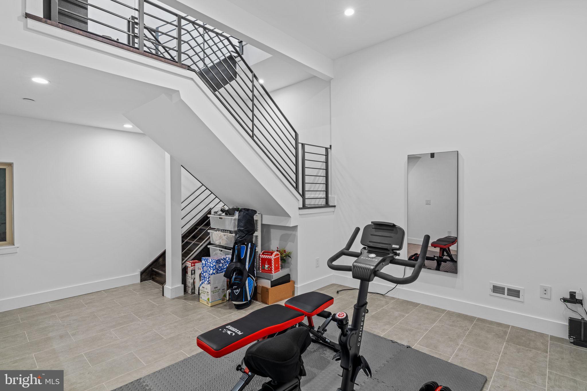 POINT BREEZE - Residential Lease