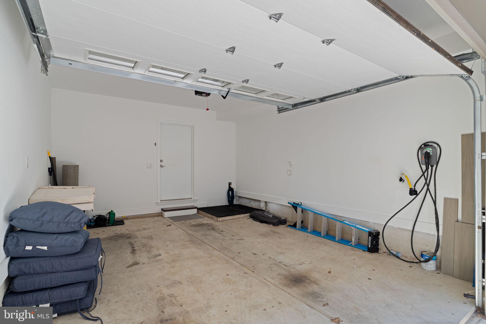 POINT BREEZE - Residential Lease