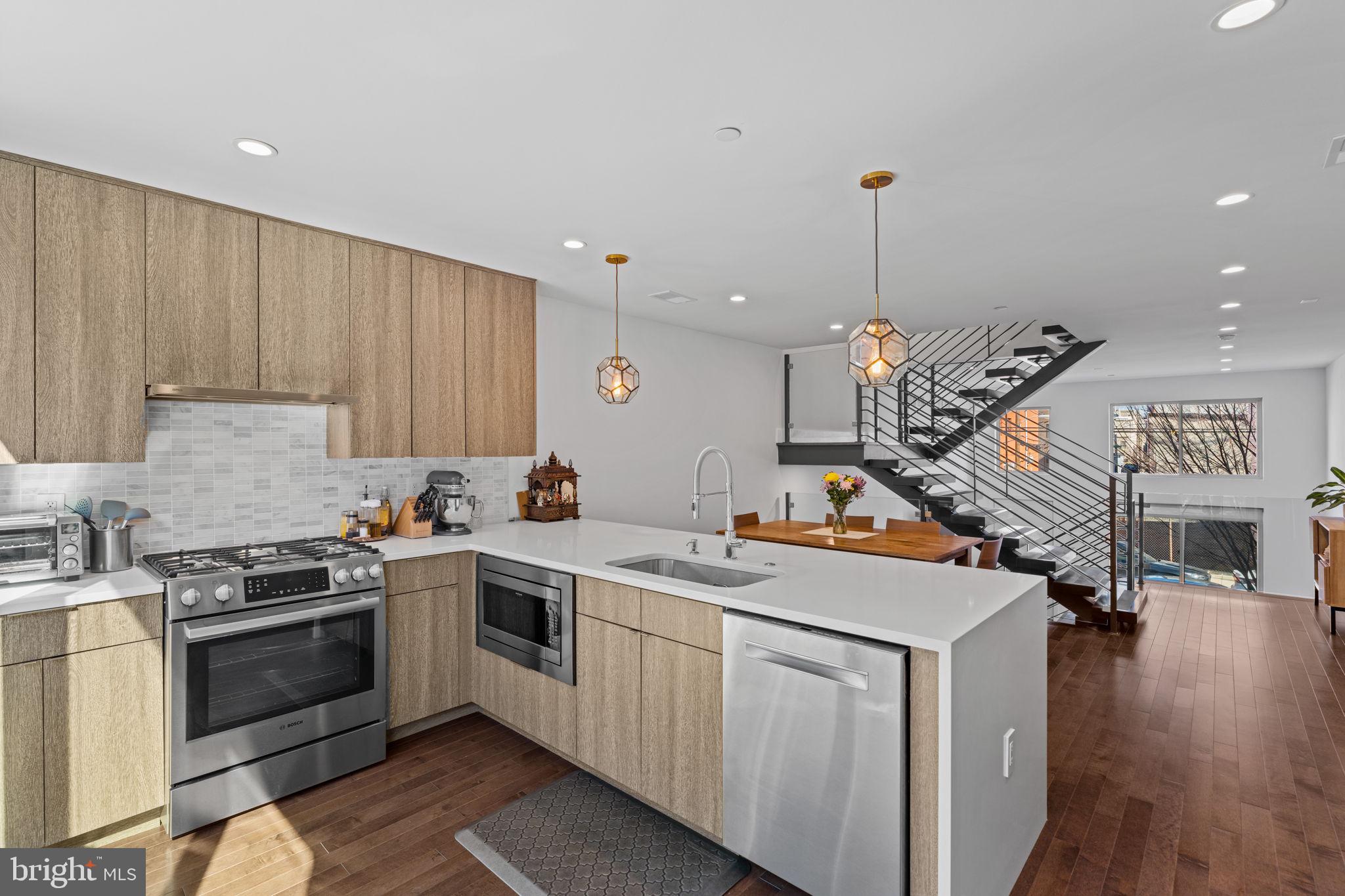 POINT BREEZE - Residential Lease