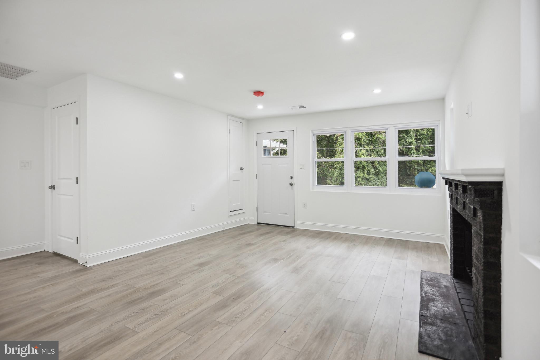 BRADBURY - Residential