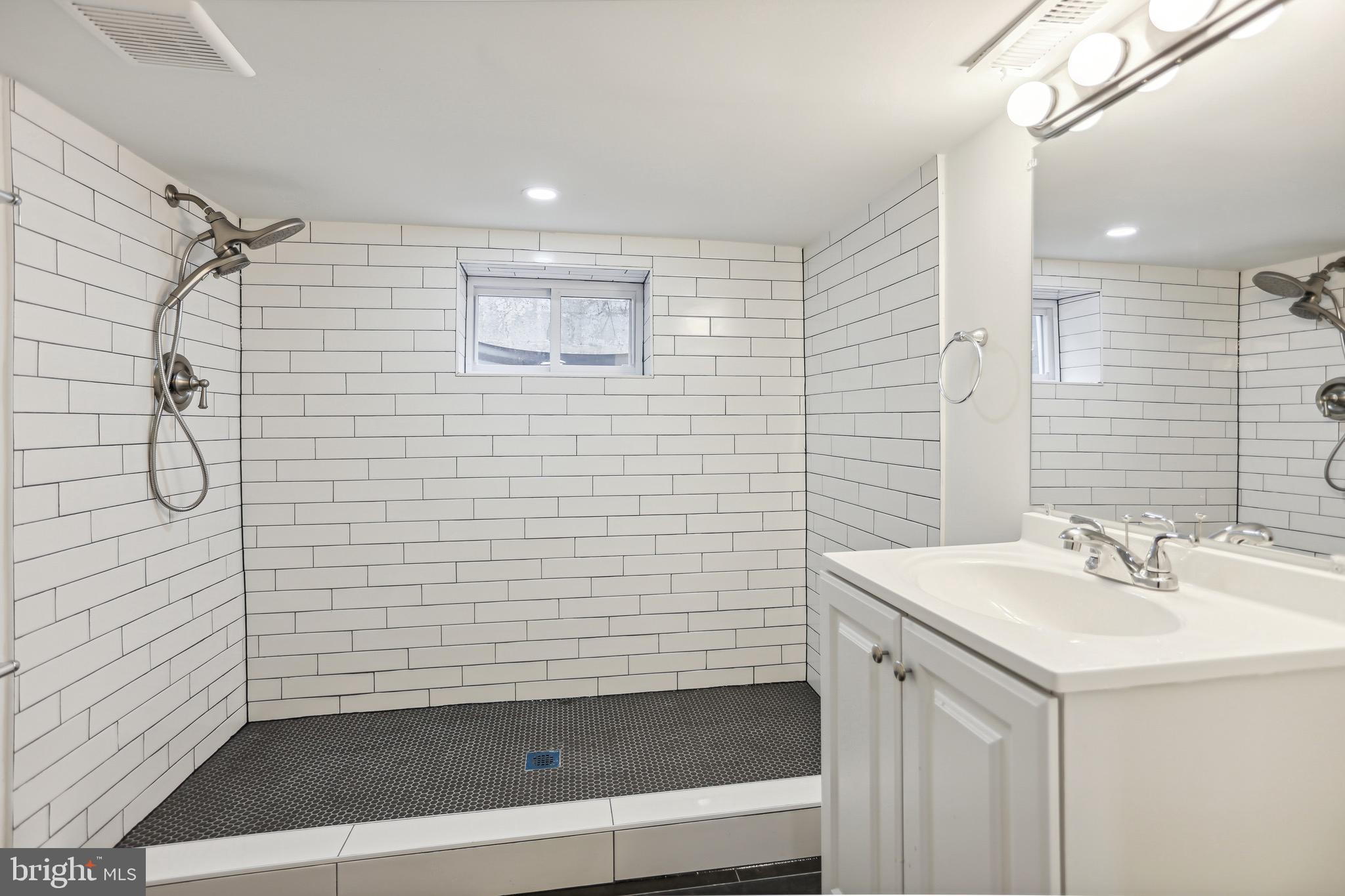 BRADBURY - Residential