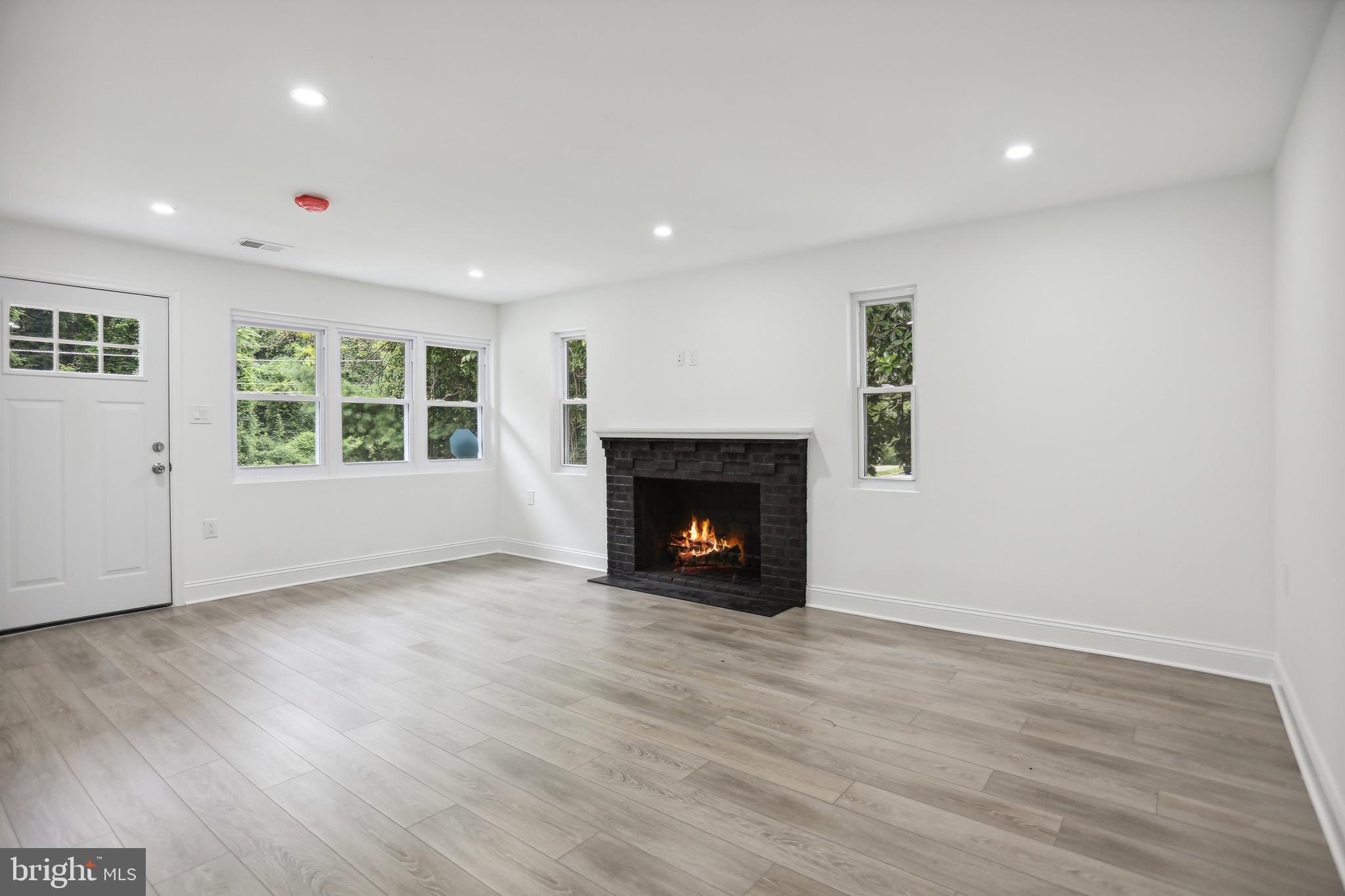 BRADBURY - Residential