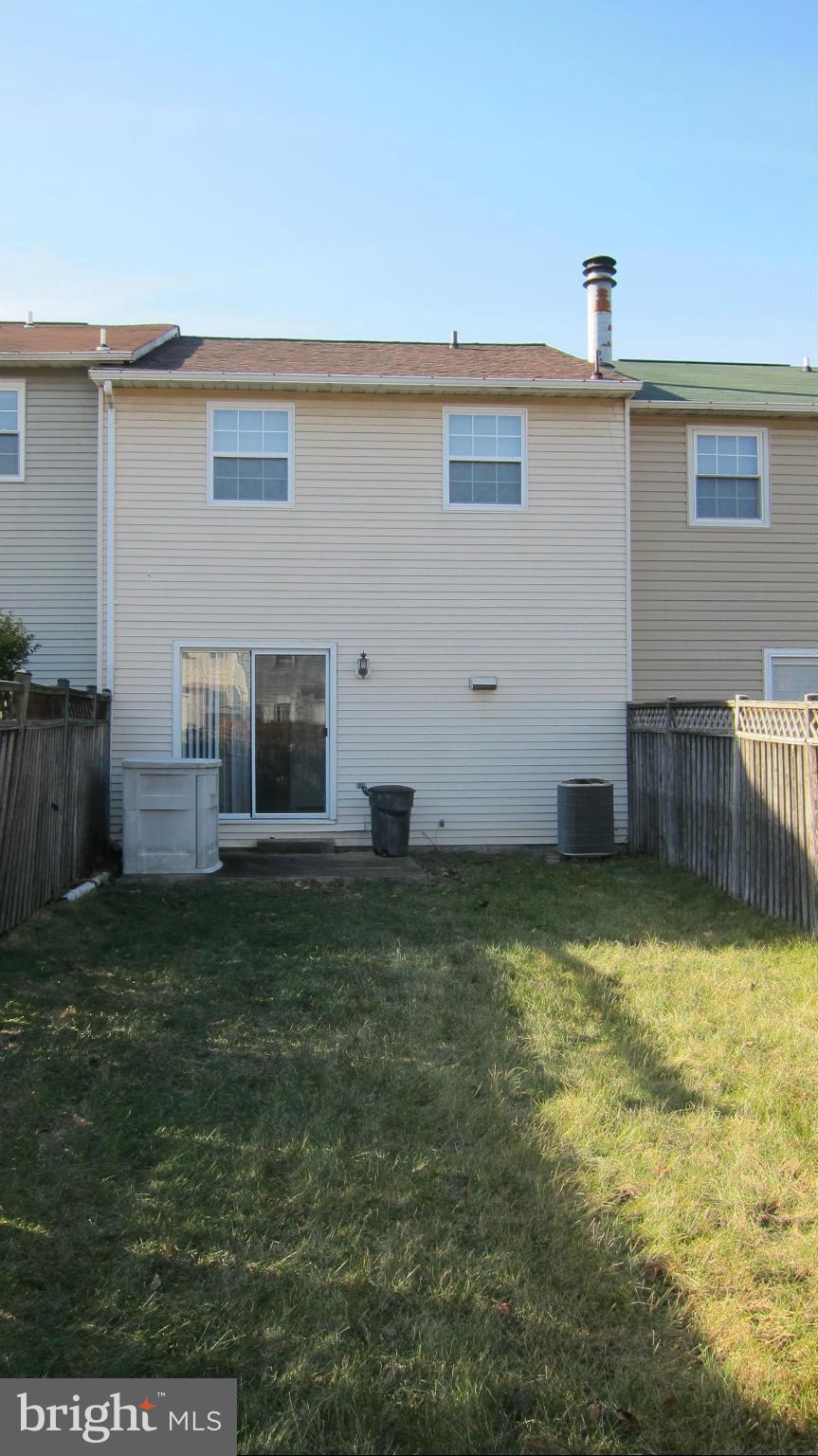 VILLAGE OAKS - Residential Lease