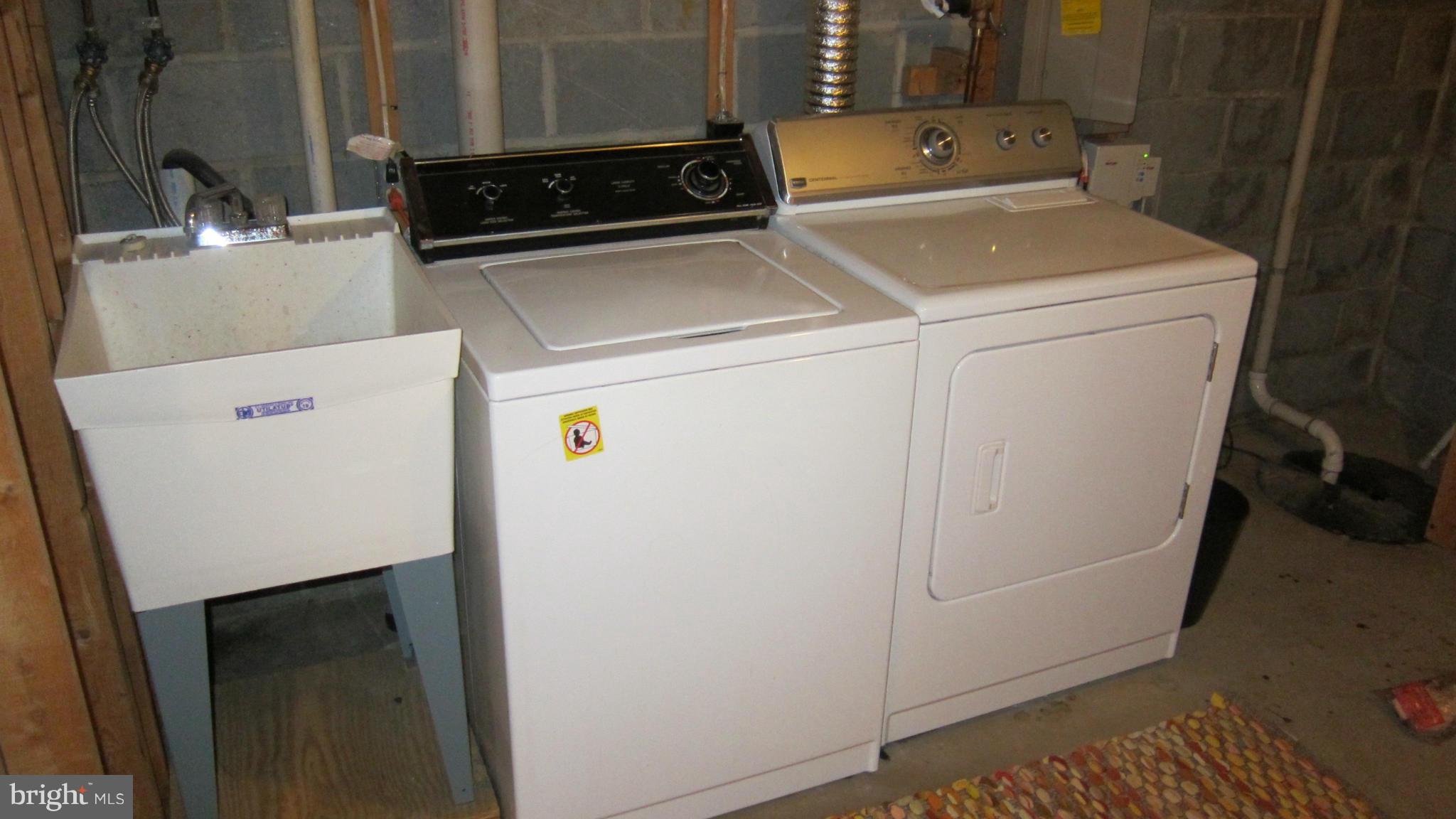 VILLAGE OAKS - Residential Lease