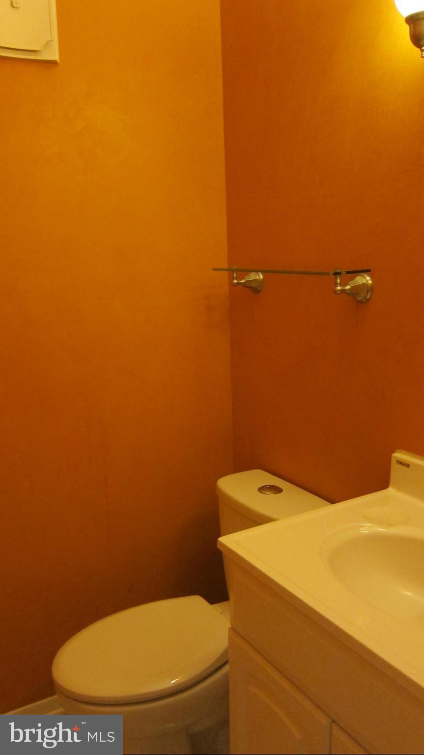 VILLAGE OAKS - Residential Lease